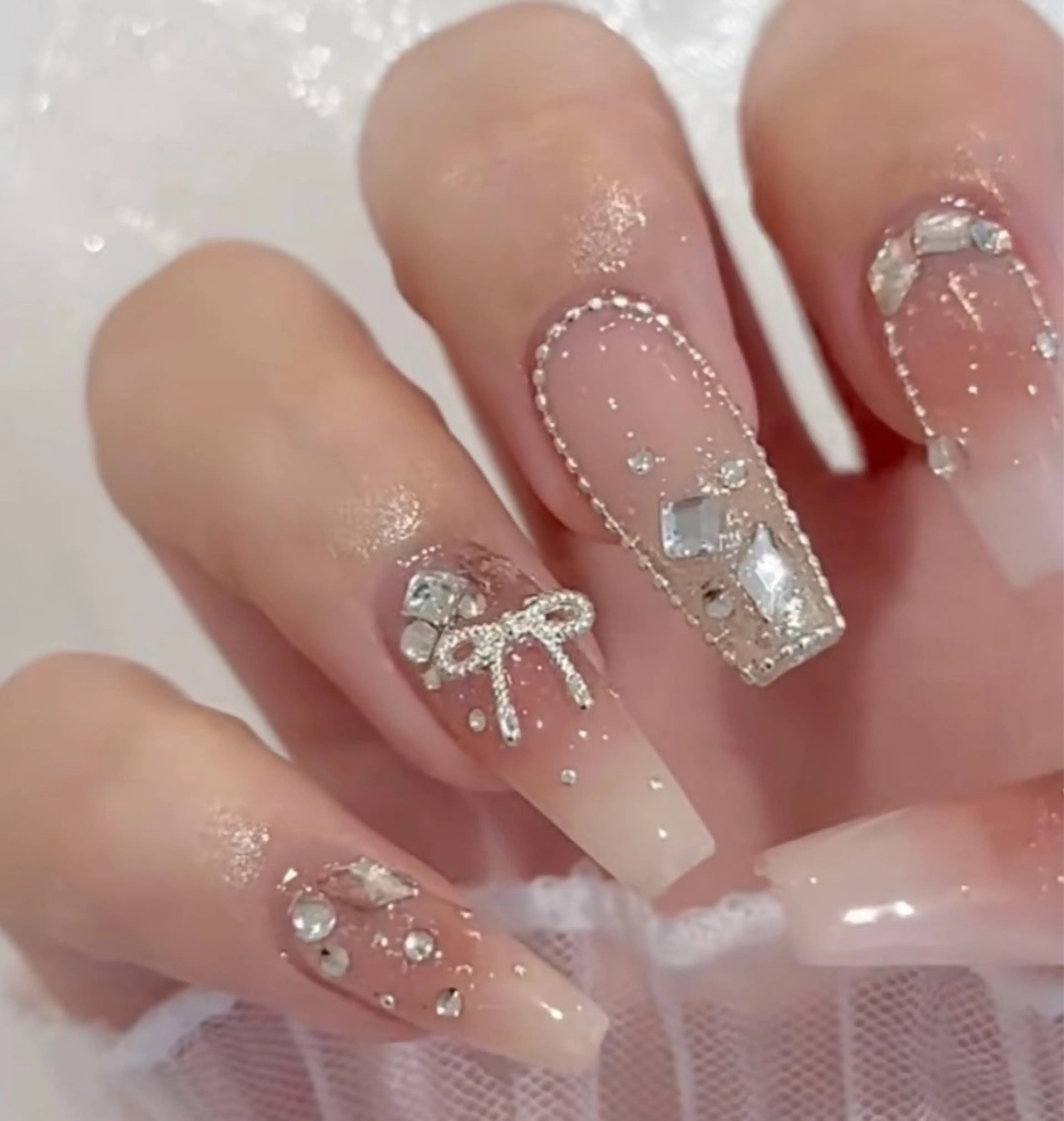 ネイル アートネイル フットネイル フレンチネイル ガラスフレンチ ハート クイーンズネイル銀座所属・Queeens nailのネイルデザイン