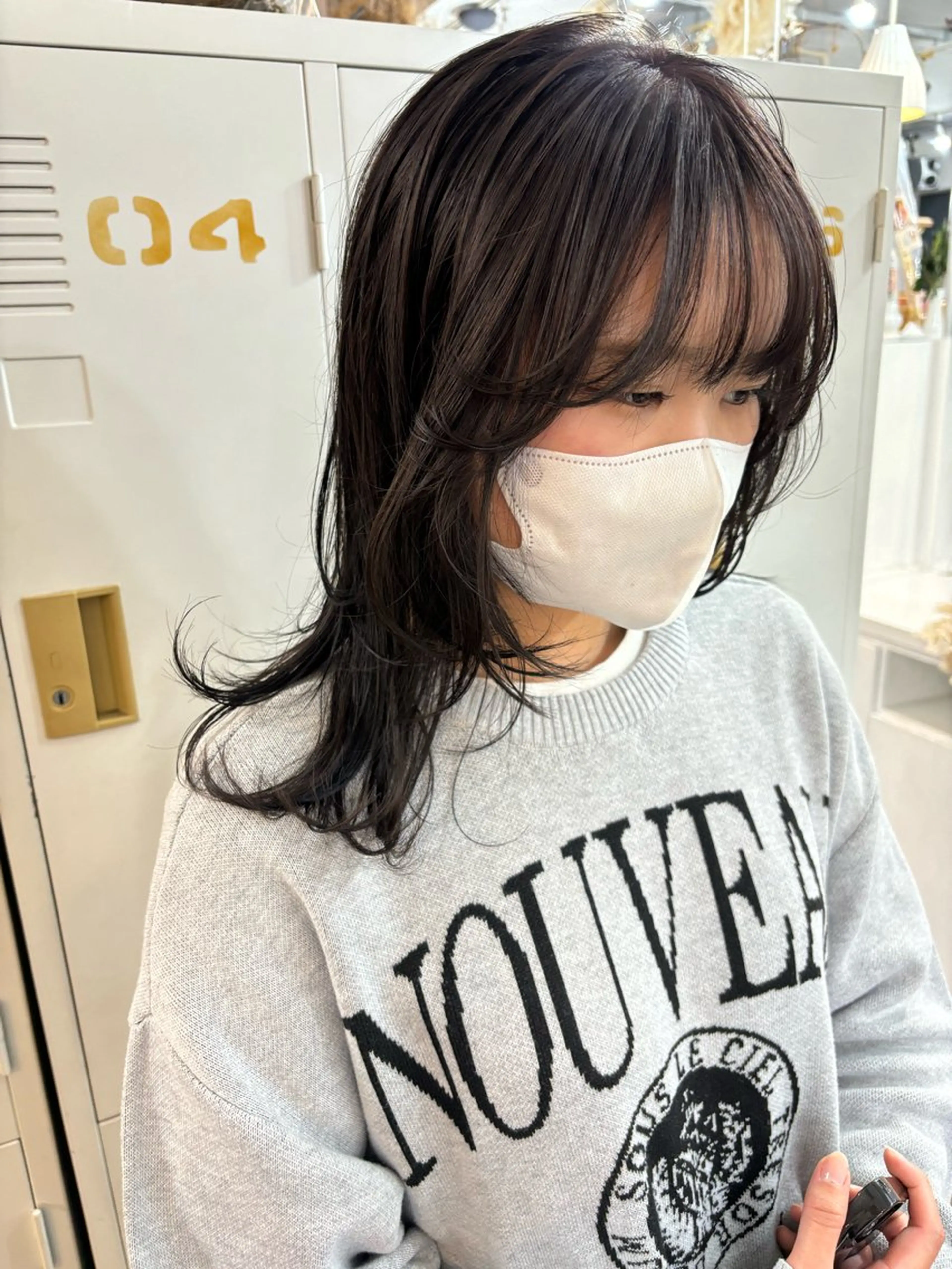 セミロング カラー 透明感カラー ラベンダーカラー レイヤーカット LOMARLIE JURIAのヘアスタイル