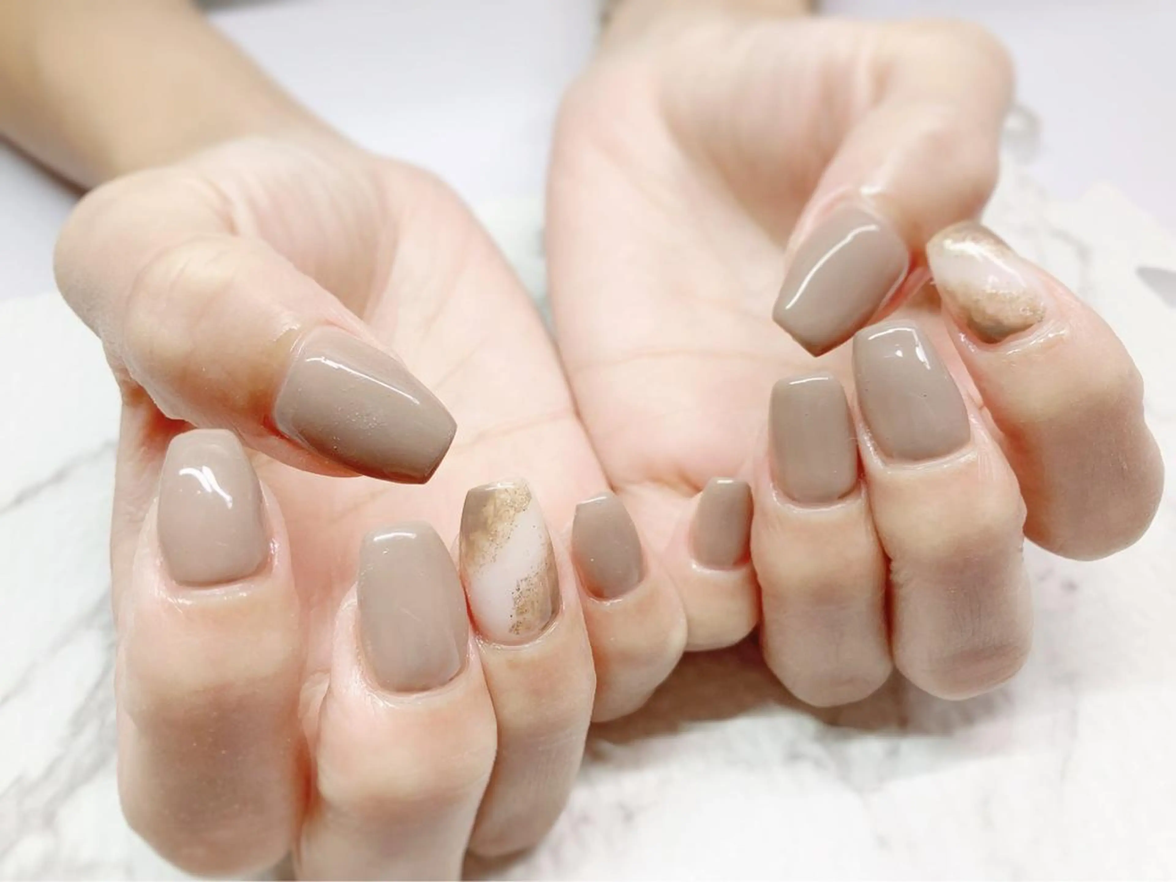 ネイル アニマル柄 べっ甲ネイル フットネイル グリーン オフィスネイル Lily Roseスタッフ一同のマツエク・マツパデザイン