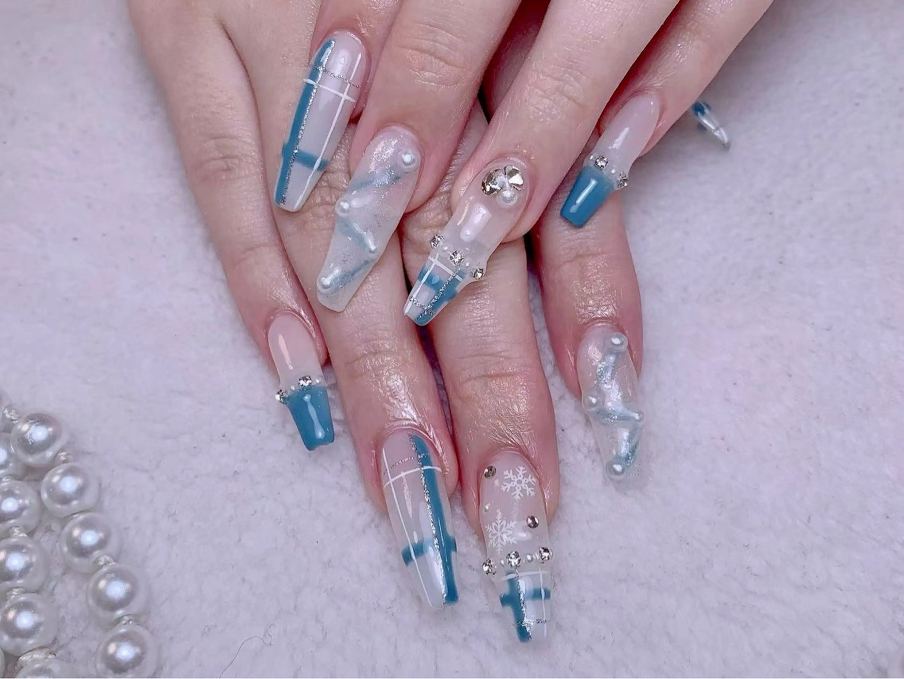 ネイル フレンチネイル ジェルネイル ハート 韓国ネイル マグネットネイル ハンドネイル ネイルサロン lotusのネイルデザイン