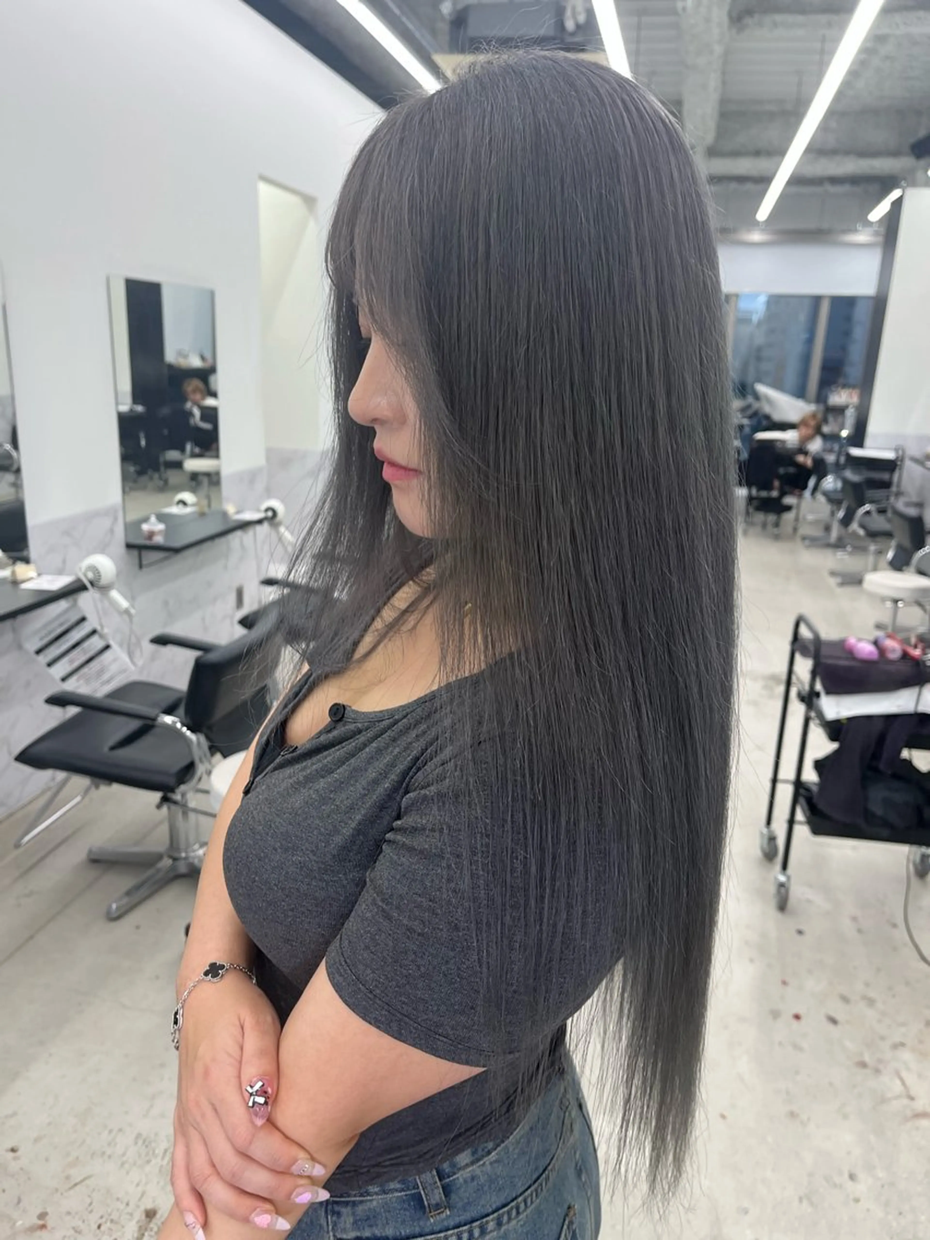 カラー ブリーチ ケアブリーチ 田中 莉香のヘアスタイル