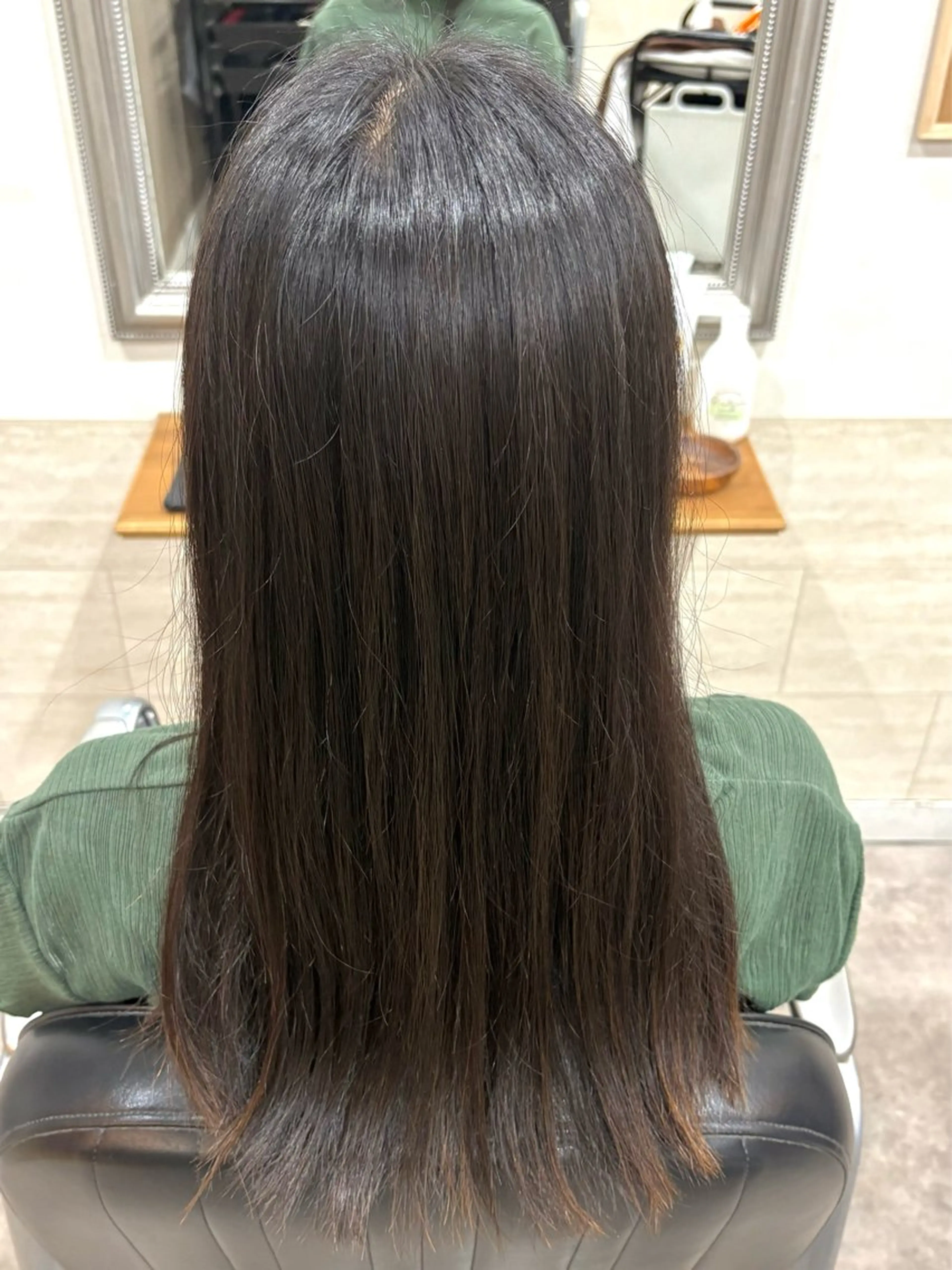 ロング 堀川 希歩のヘアスタイル