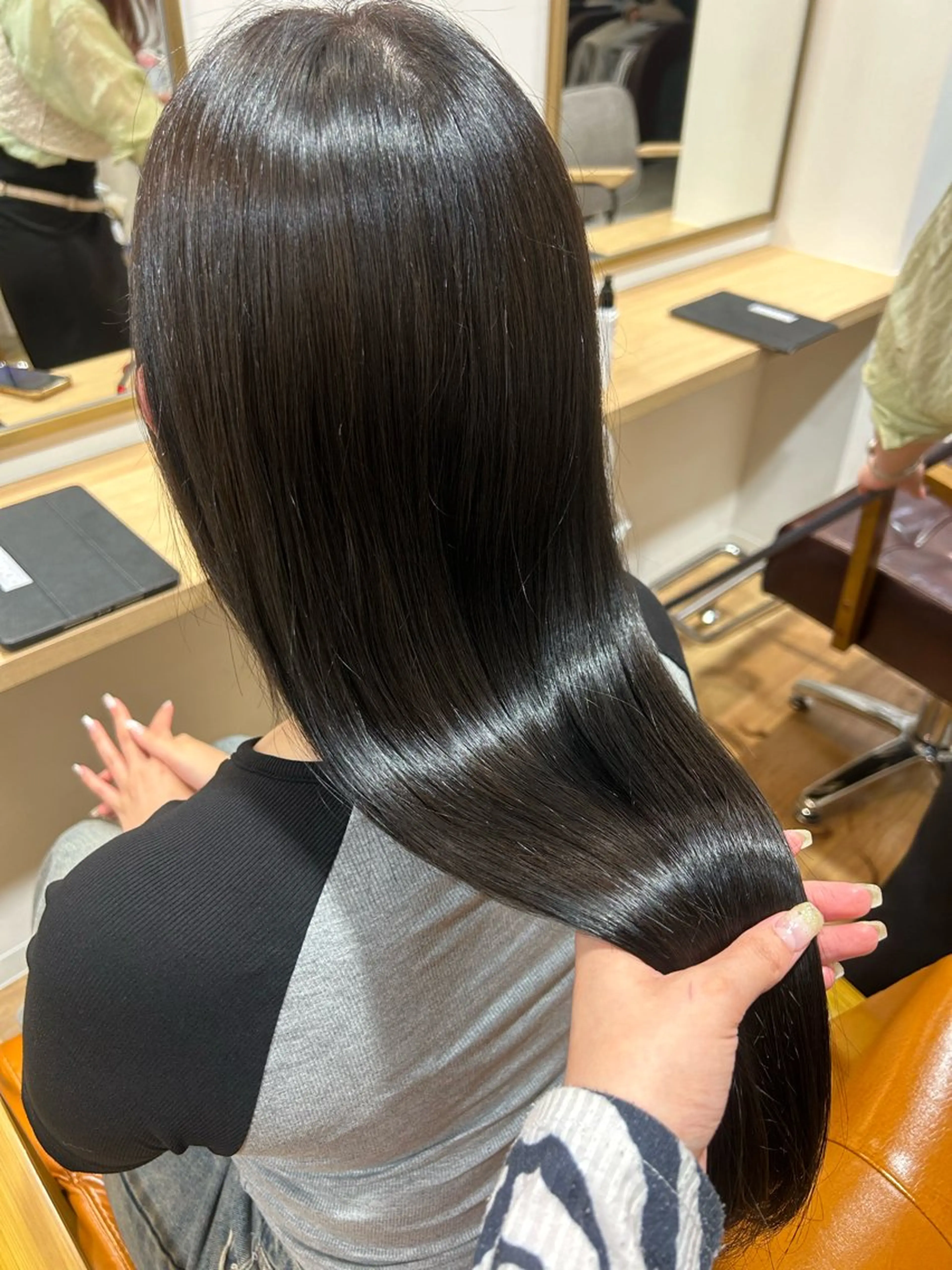 ロング ヘアカラー noa  🦋 ブリーチ/暖色のヘアスタイル