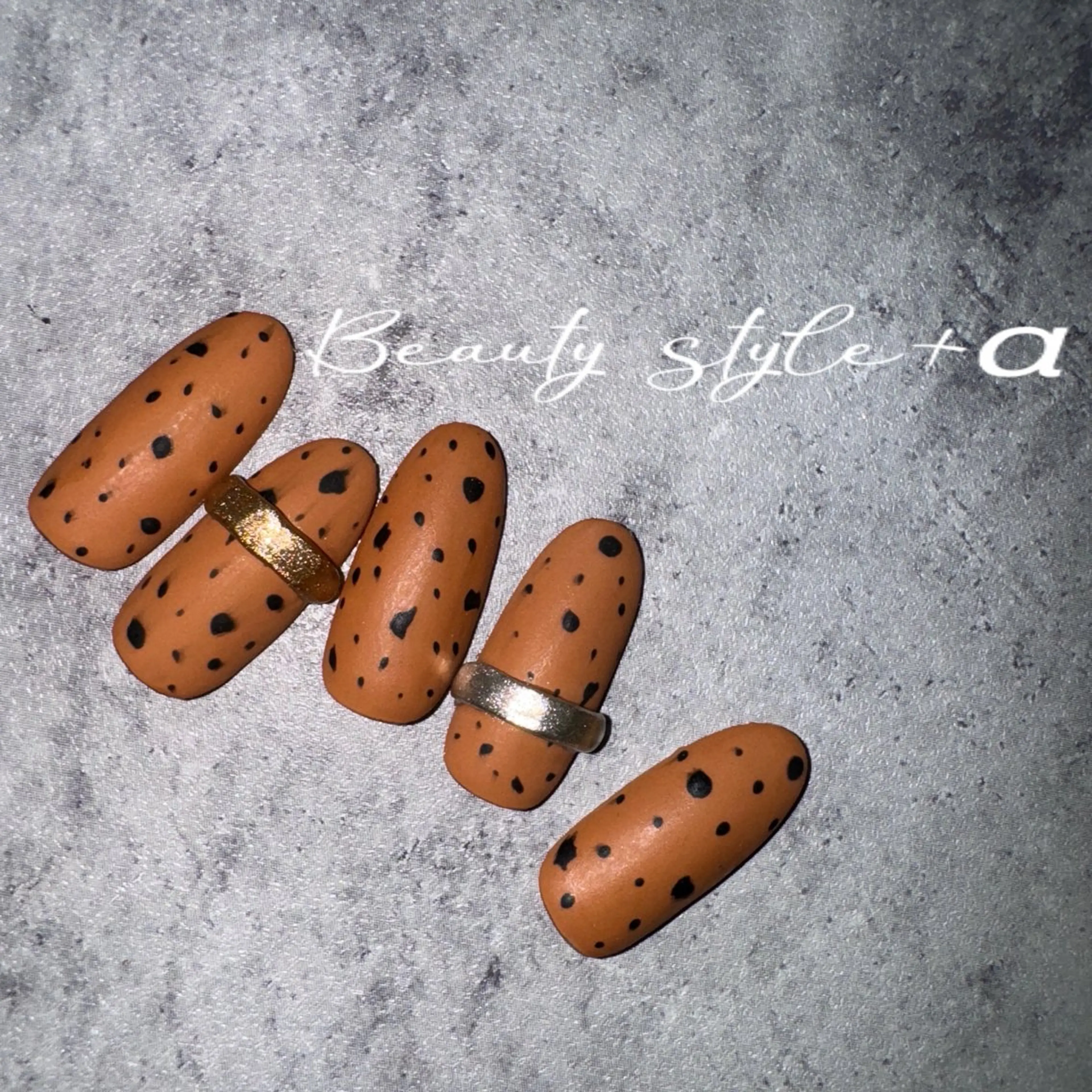 ネイル アニマル柄 マットネイル 冬ネイル Beauty style +α所属・Memezawa Nanaのネイルデザイン