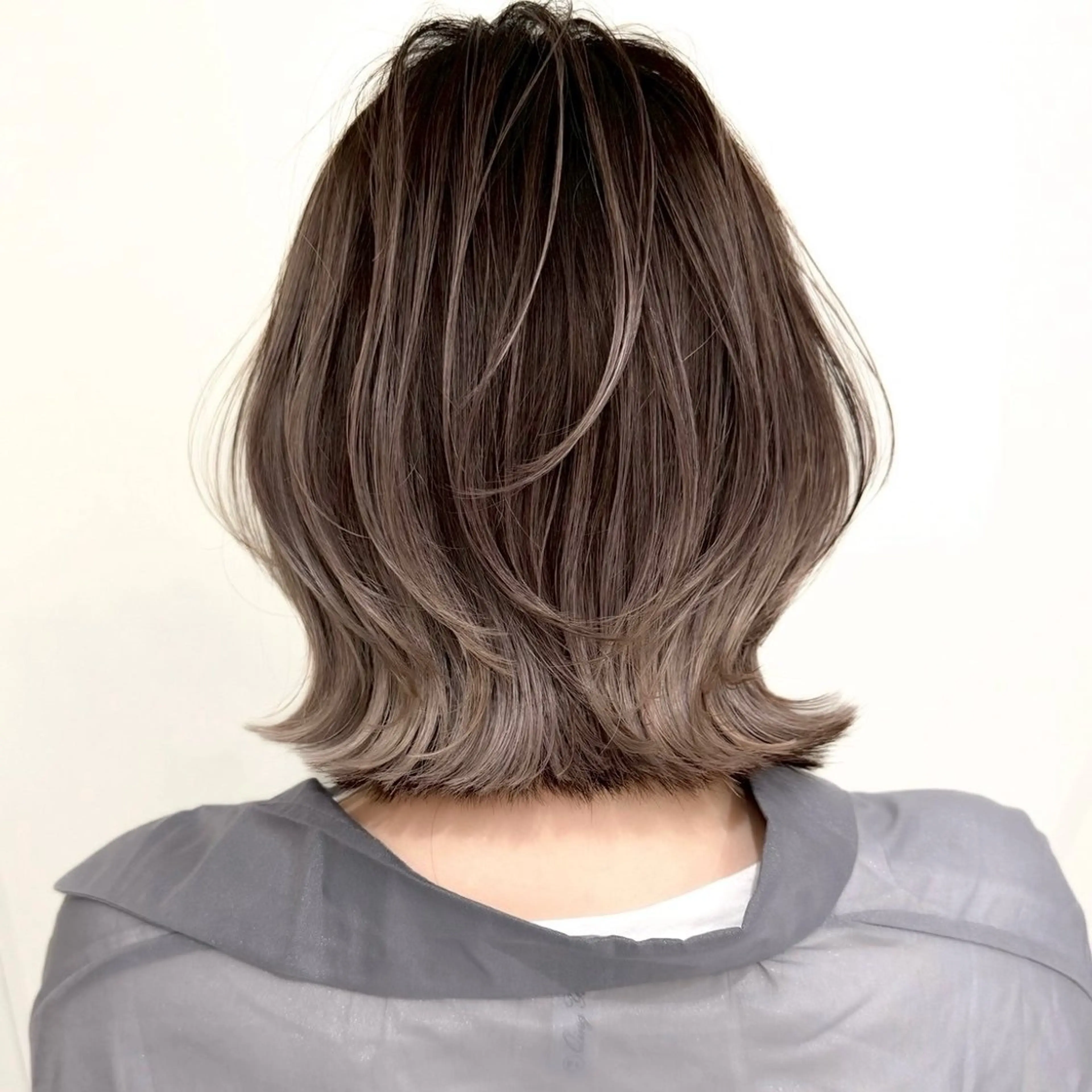 ショート カラー カット ヘアカラー ✨ボブカット/レイヤ ーカット/カラー特化のヘアスタイル