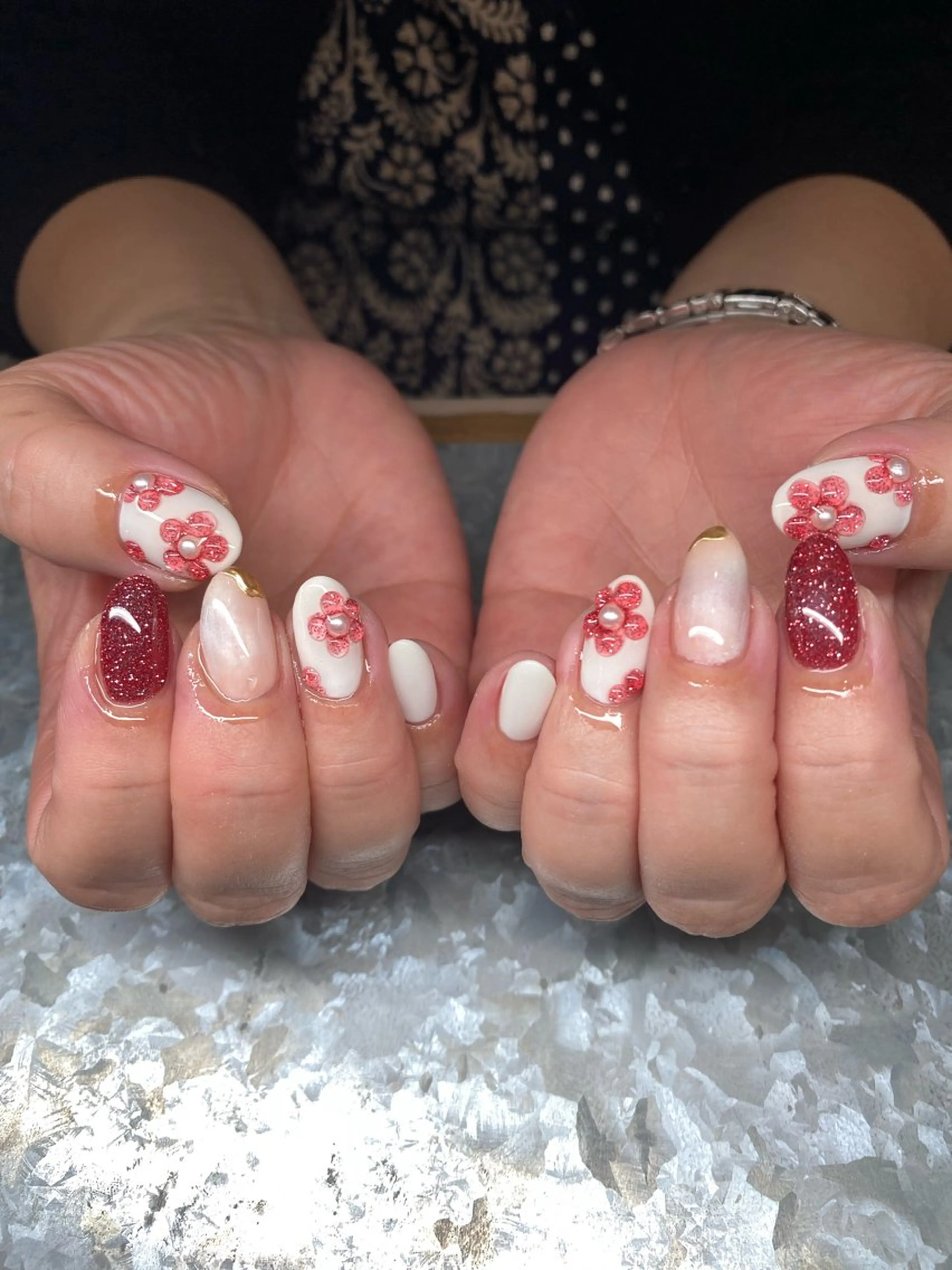 ネイル フラッシュネイル ピンク ぷっくりネイル 赤色 ハンドネイル 13日3980円‼️ マグもデザインも◎のネイルデザイン