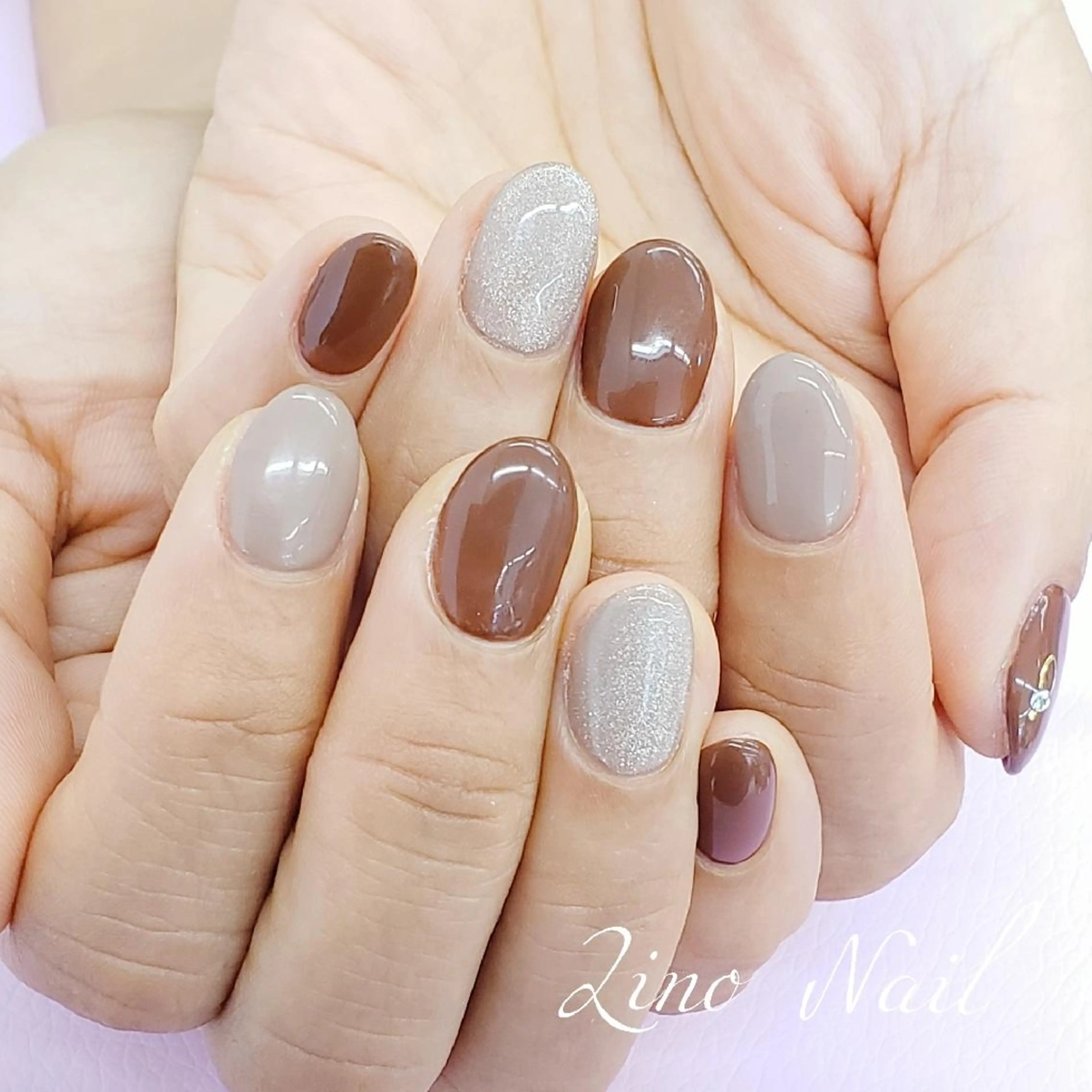 ネイル ジェルネイル キラキラネイル マグネットネイル ニュアンスネイル パラジェル Lino Nailのネイルデザイン