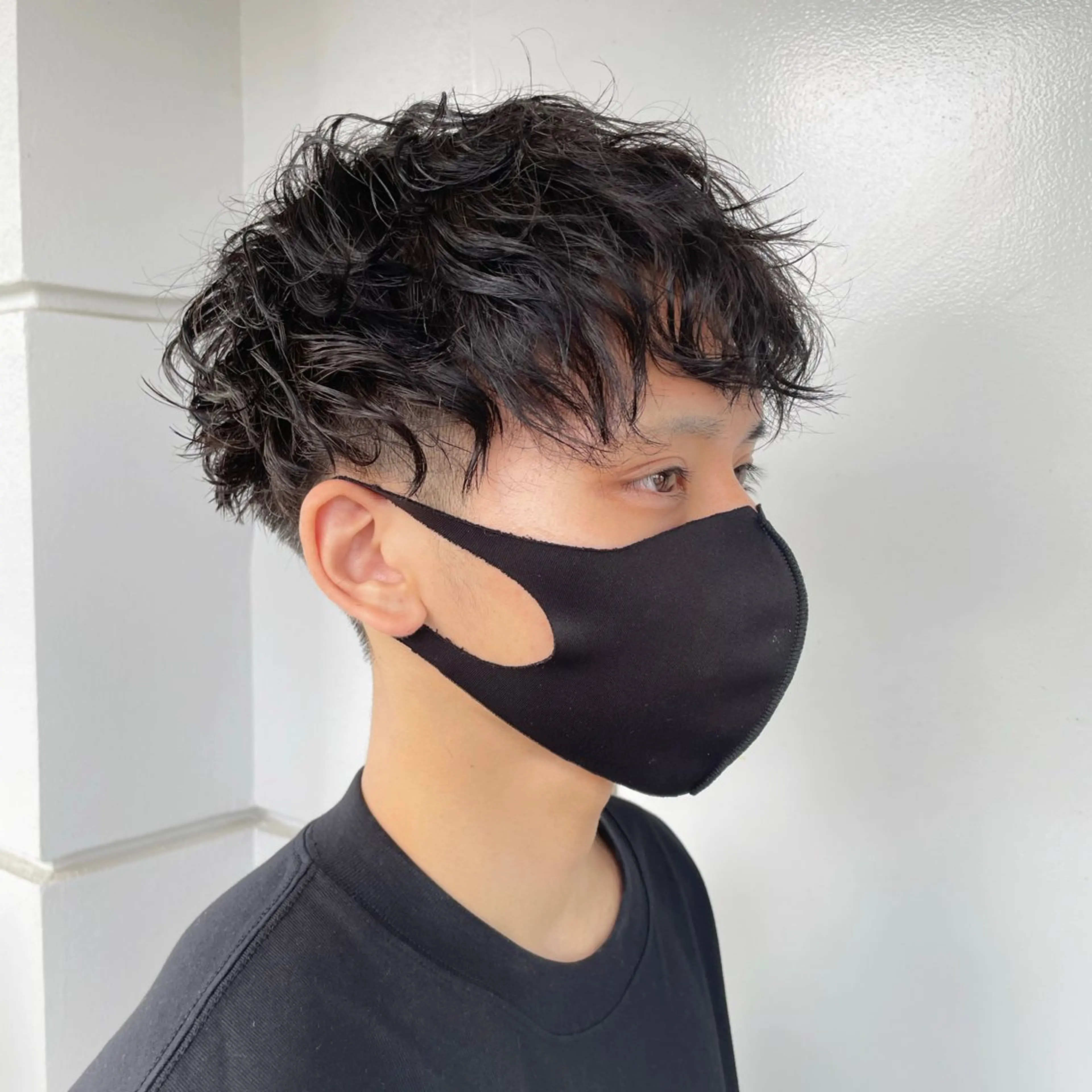 パーマ メンズ センターパート マッシュ メンズパーマ プードルパーマ スパイキーショート 博多No.1 メンズパーマ美容師のヘアスタイル