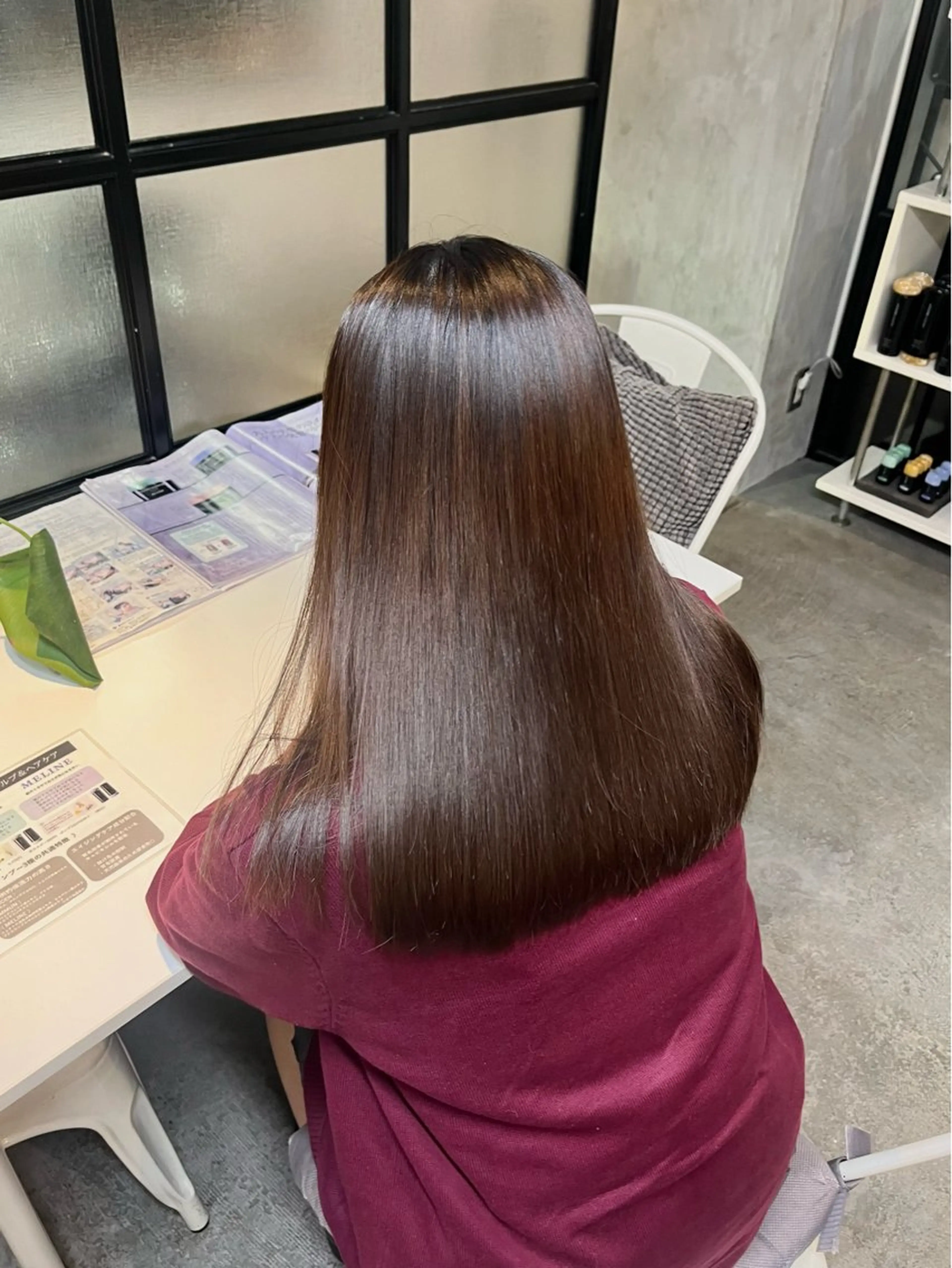 セミロング カット 縮毛矯正 髪質改善／縮毛矯正 関根青葉のヘアスタイル