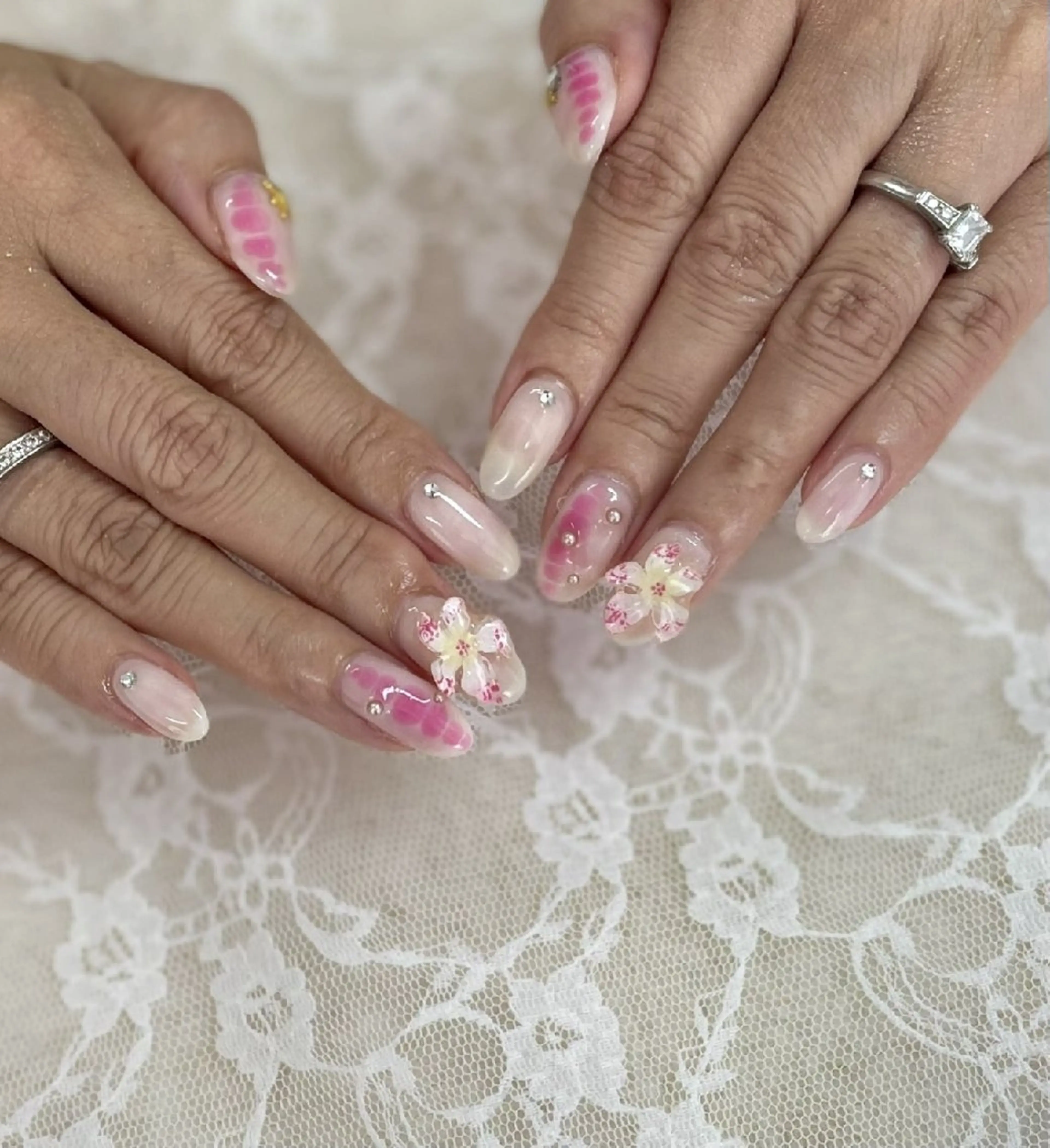 ネイル ピンク 夏ネイル ハンドネイル ハンドケア 心斎橋Salon Epokkuのネイルデザイン