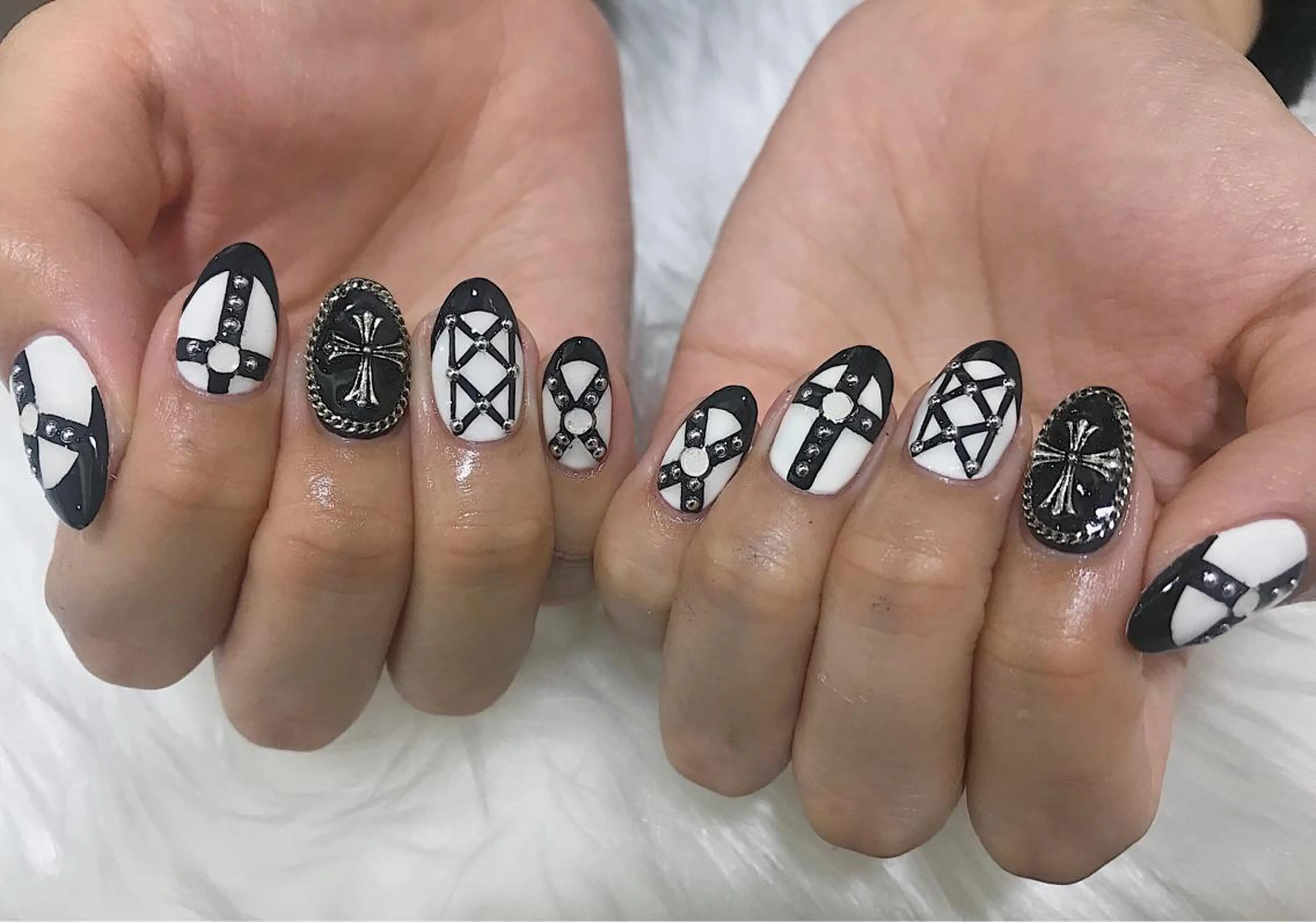 ネイル nailsalon colon所属・nailartist lisaのネイルデザイン