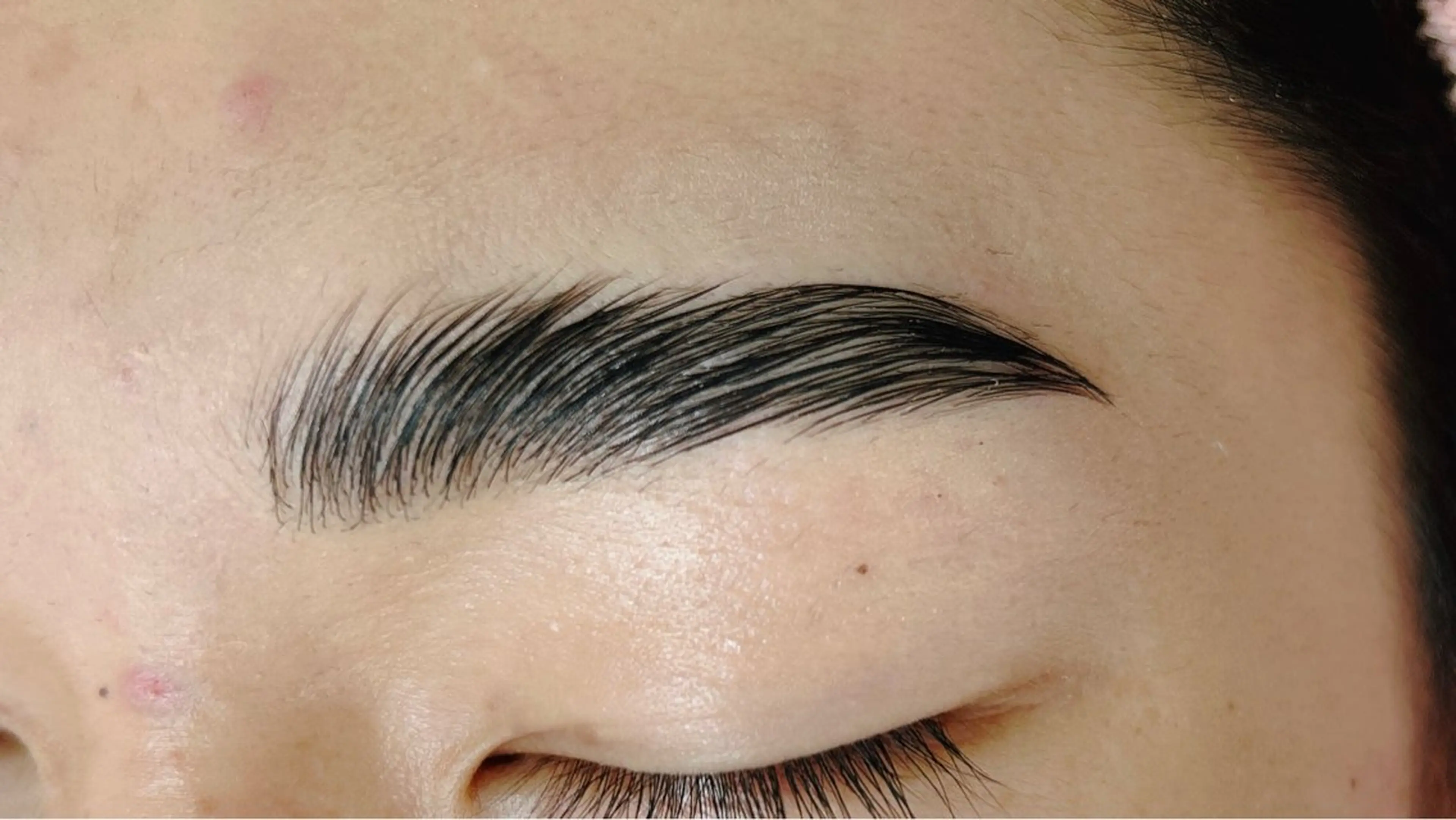 メンズ アイブロウ ハリウッドブロウリフト メンズアイブロウ EYELA小針店 さかいのマツエク・マツパデザイン