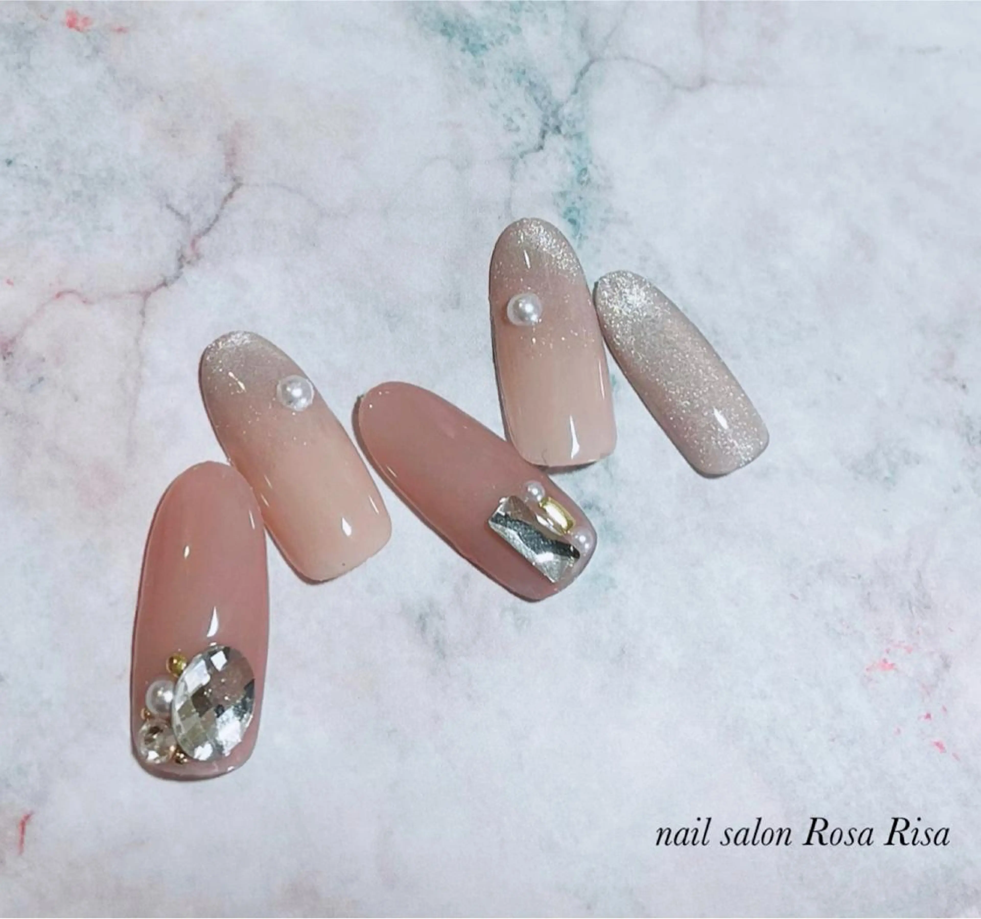 ネイル ネイルスタジオ シェイクユアハンズのネイルデザイン