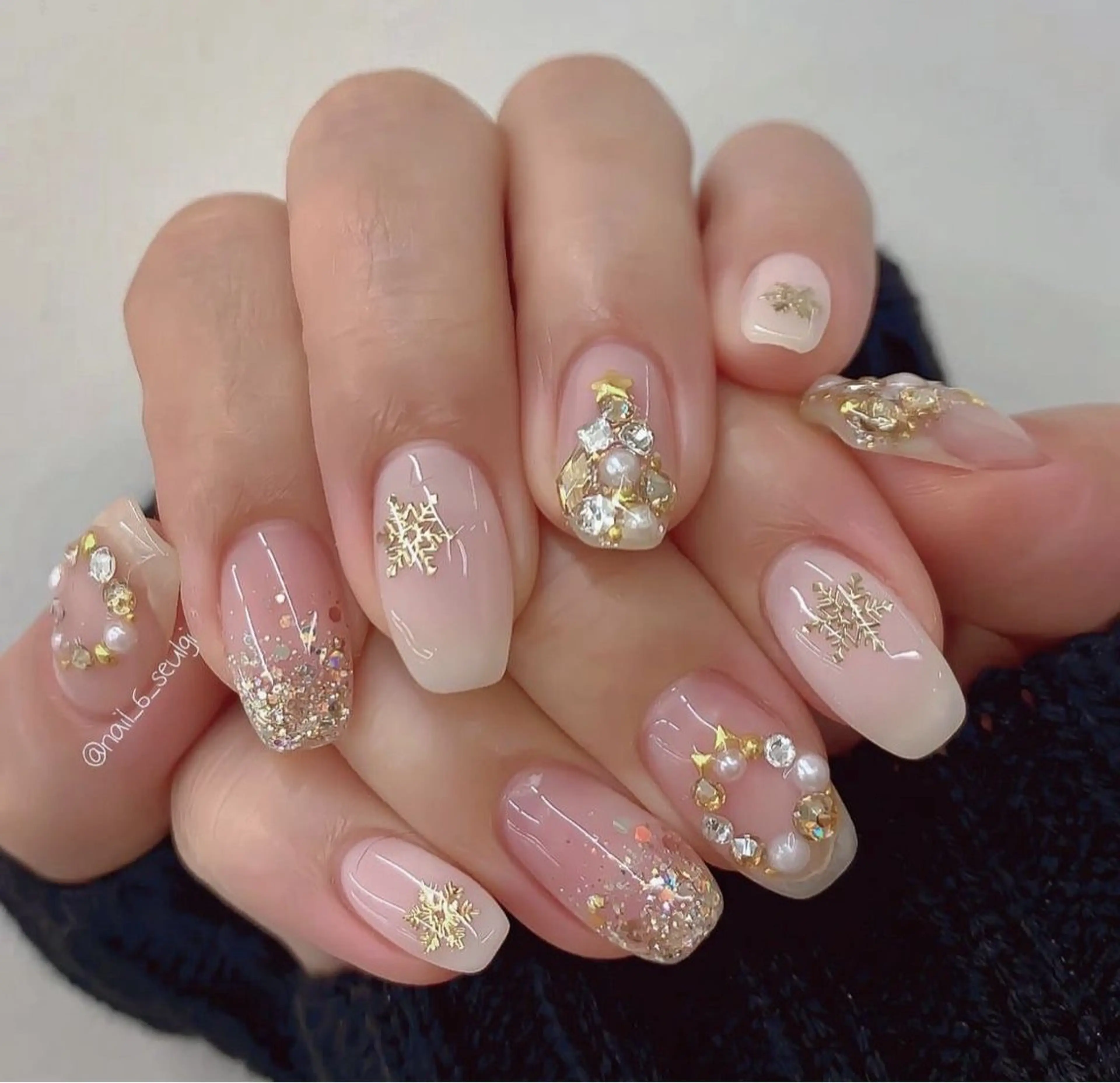 ネイル アートネイル 長さ出し ジェルネイル マグネットネイル ニュアンスネイル ハンドネイル Kanao_ CloudyChanのネイルデザイン