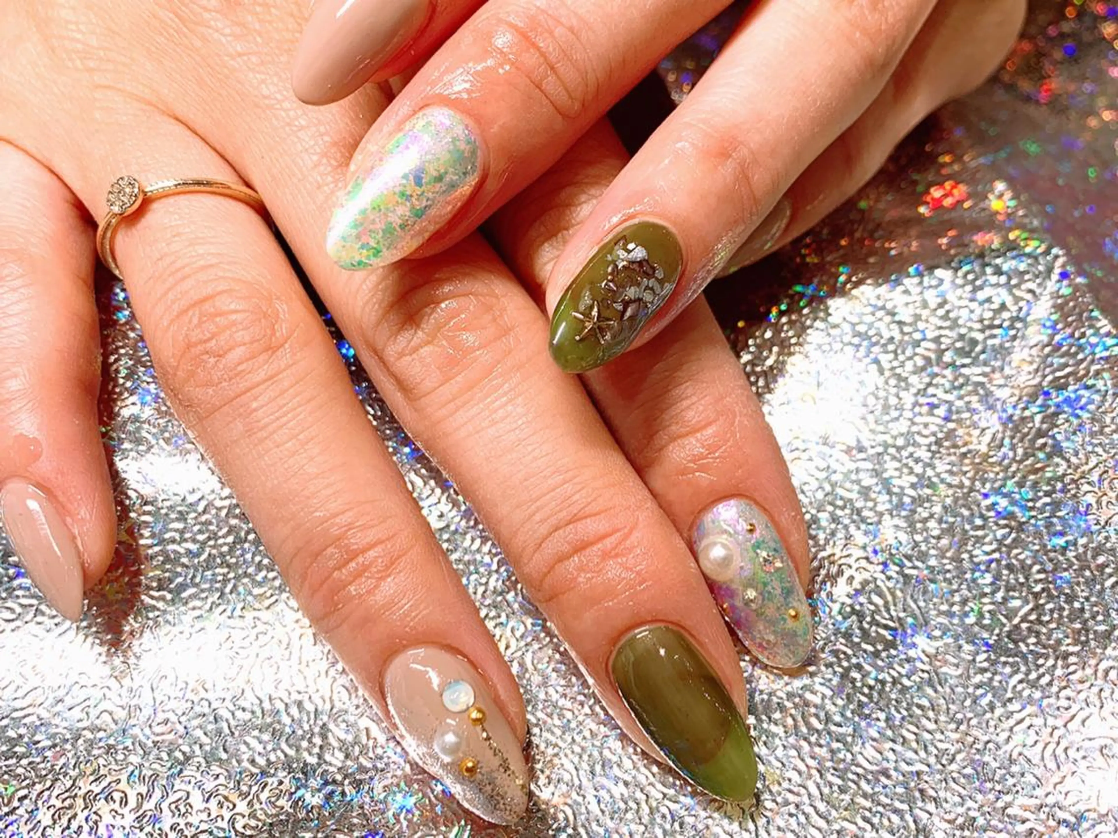 ネイル 冬ネイル ハンドネイル THECOLORS所属・近貞 莉奈のネイルデザイン