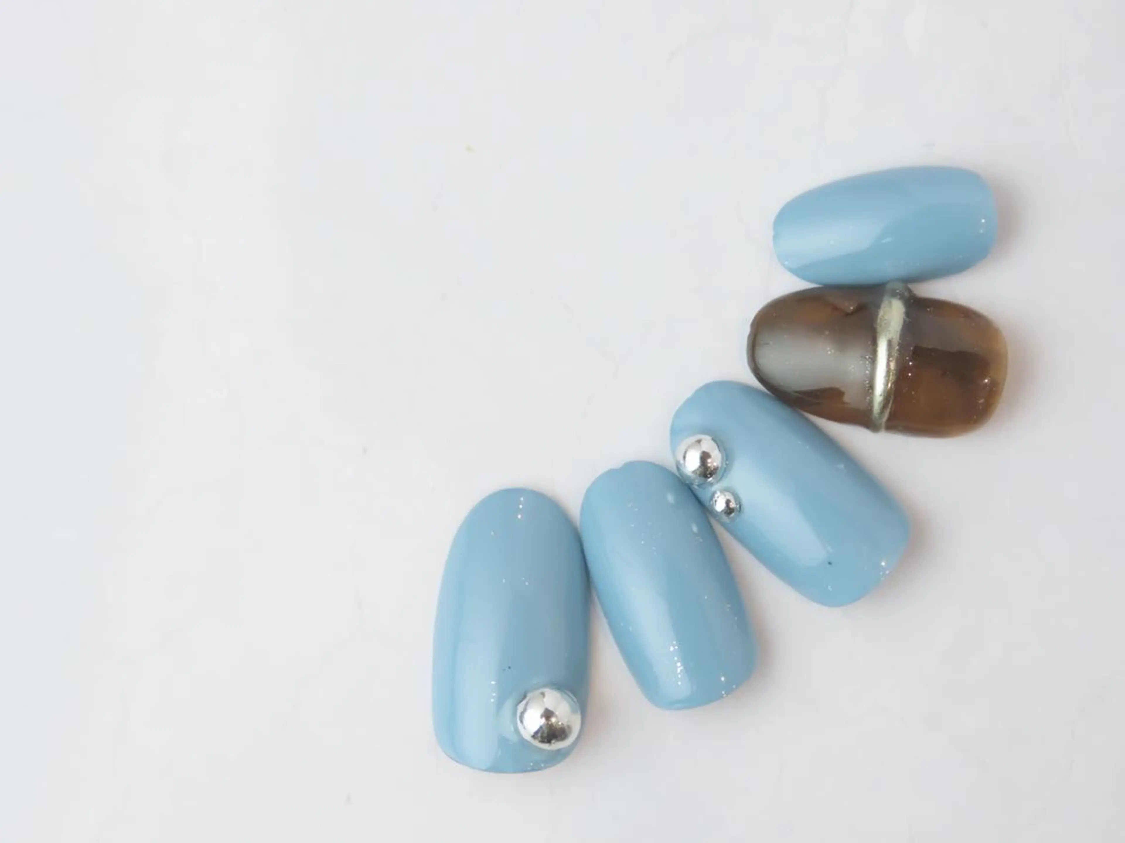 ネイル オーロラネイル フラッシュネイル ミラーネイル ニュアンスネイル オフィスネイル ネイル&まつ毛パーマ マニネイル碑文谷店のネイルデザイン