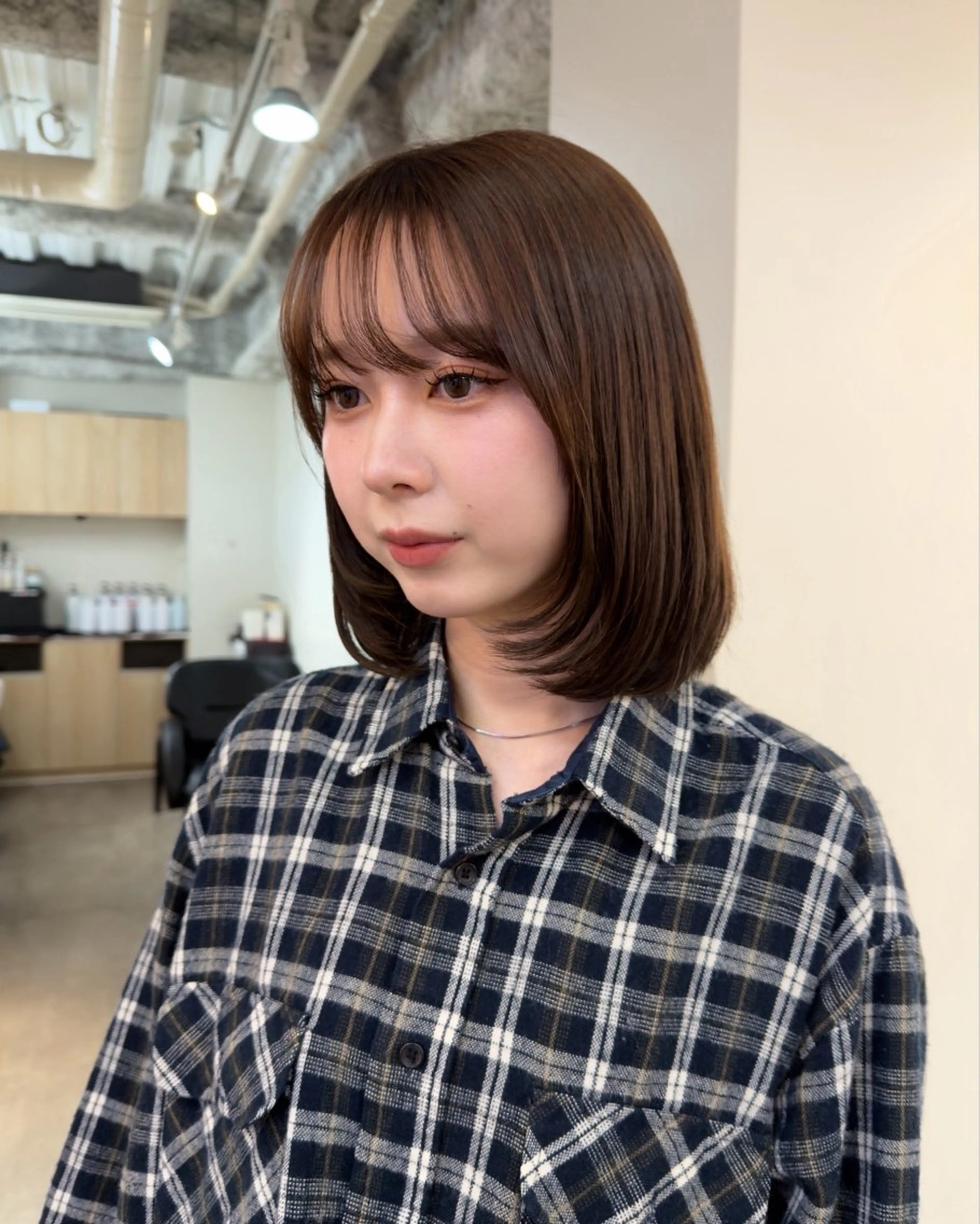 ミディアム カラー ブラウンカラー 透明感カラー オリーブブラウン 顔まわりレイヤー 顔周りカット カット ヘアカラー レイヤー/顔周り /いいぬまみかのヘアスタイル