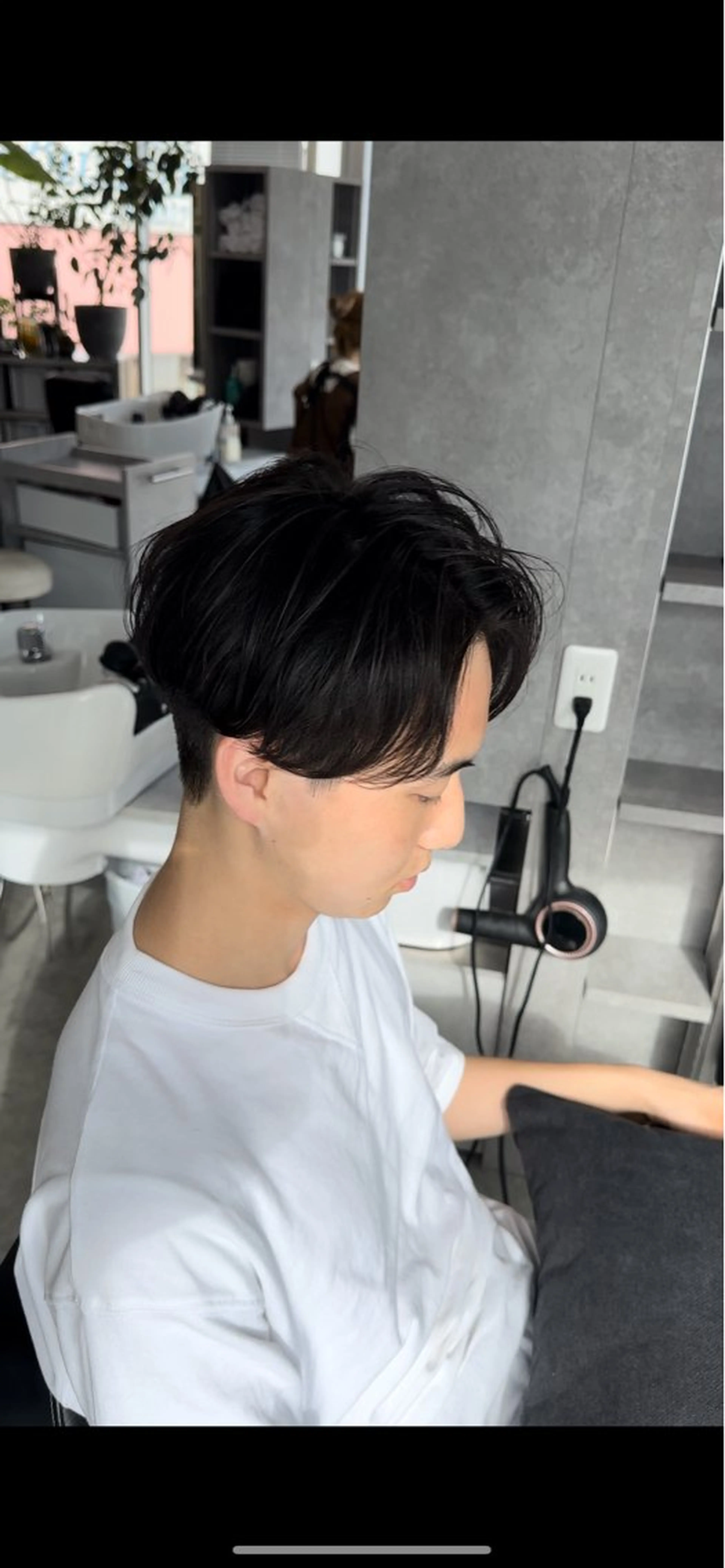 メンズ センターパート メンズパーマ 渡辺 良城のヘアスタイル