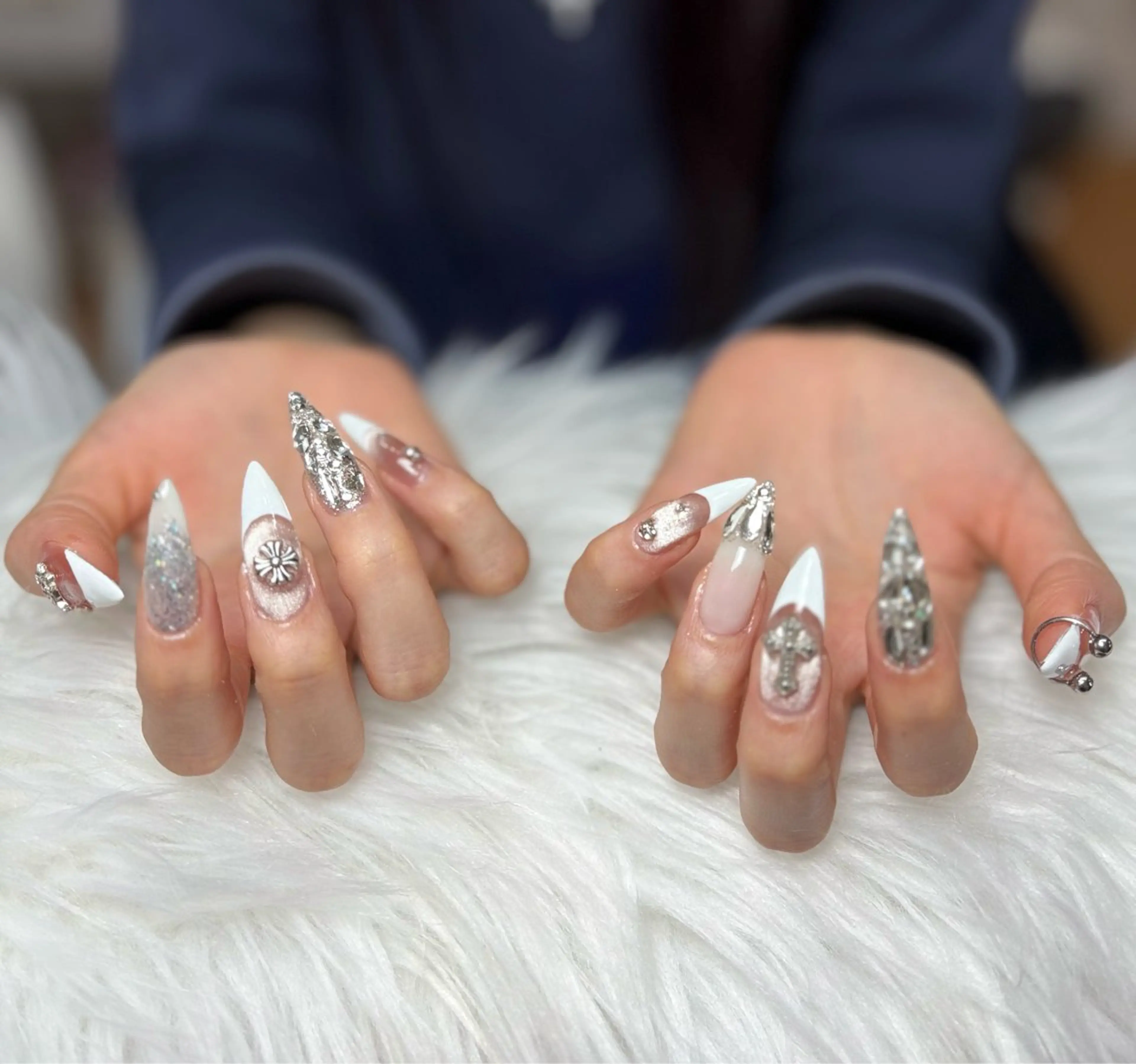 ネイル アートネイル 長さ出し ジェルネイル マグネットネイル ニュアンスネイル なな_ CloudyChanのネイルデザイン