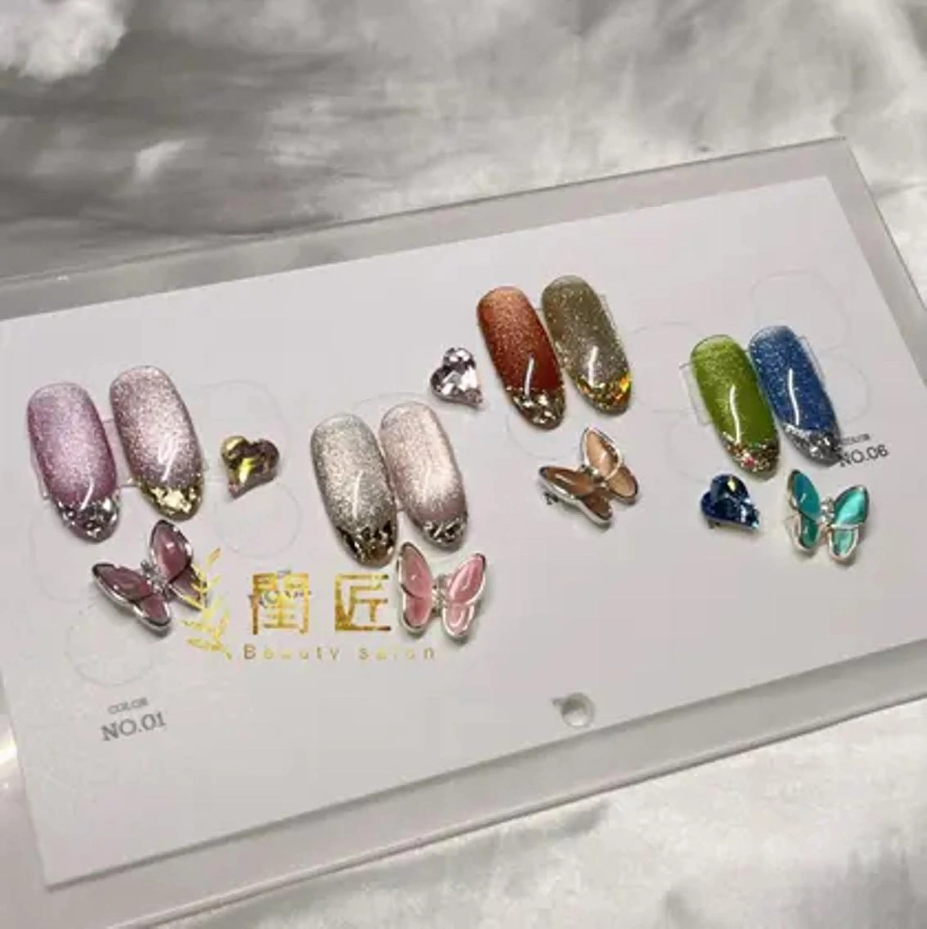 💅ハンドネイル💅新規オフ無料✨人気⤴️マグネットガラスフレンチの写真