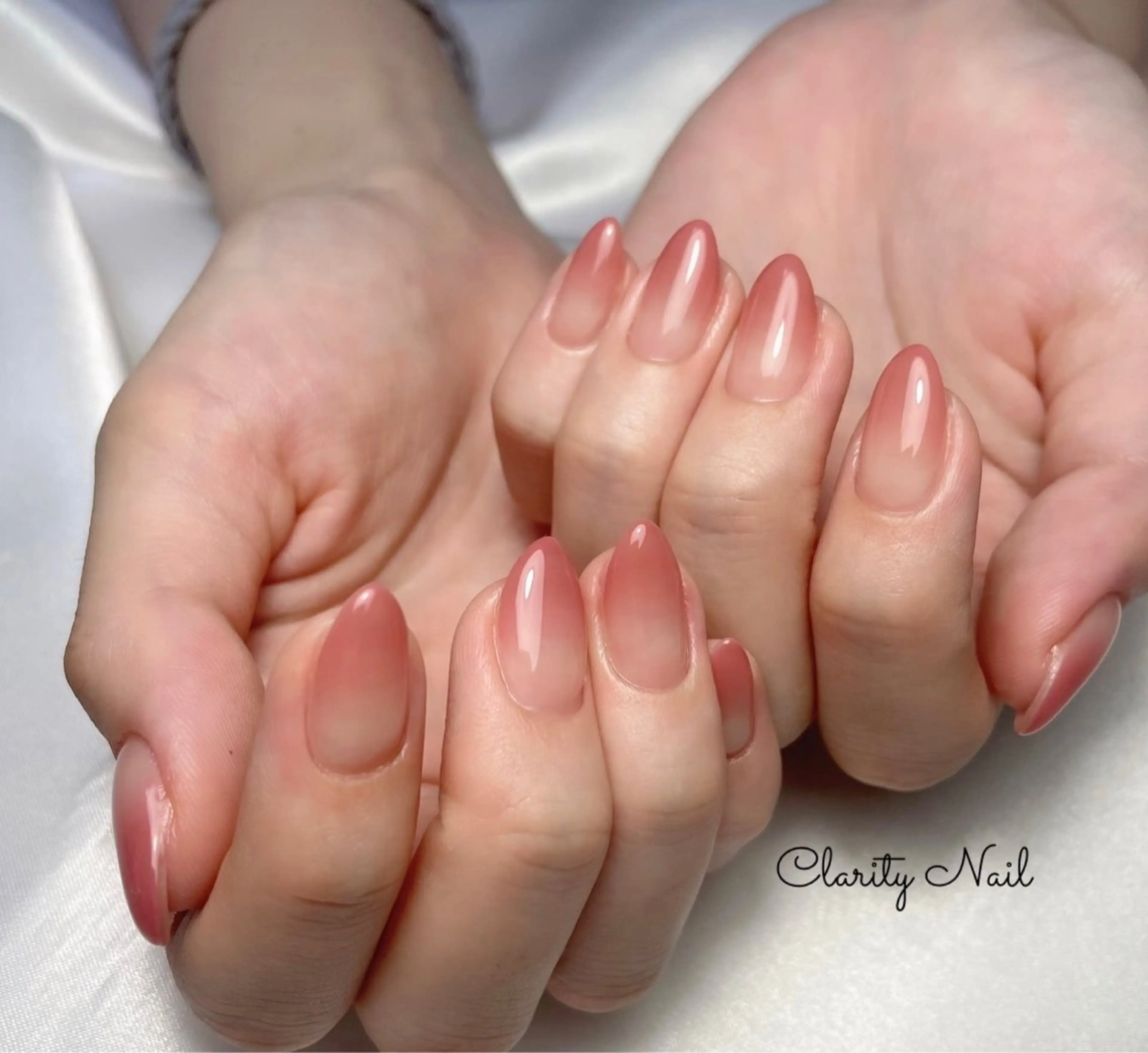 ネイル グラデーション ハンドネイル Clarity Nailのネイルデザイン