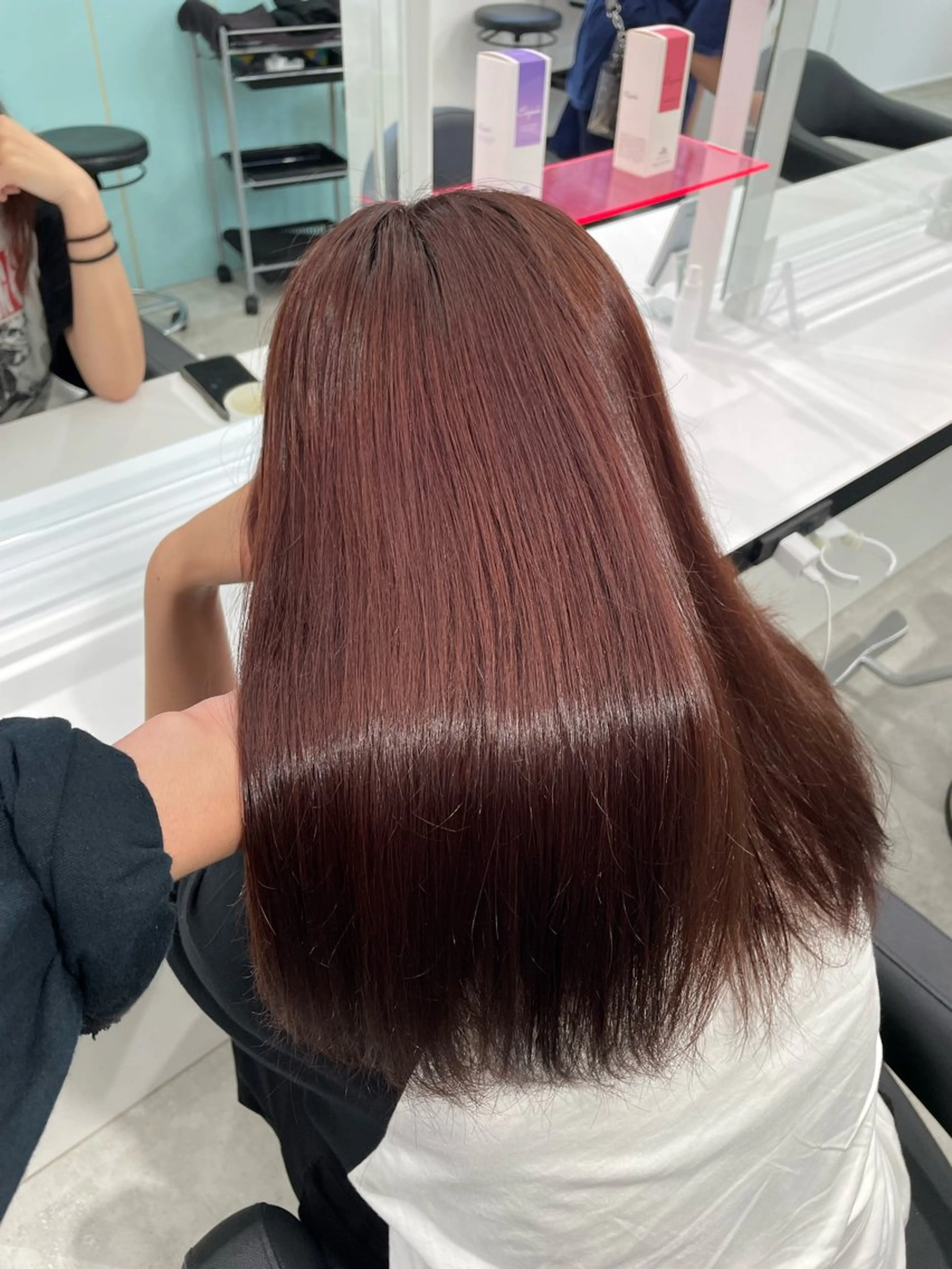 セミロング カラー エフェクトブリーチ／ レイヤーカット／翔のヘアスタイル