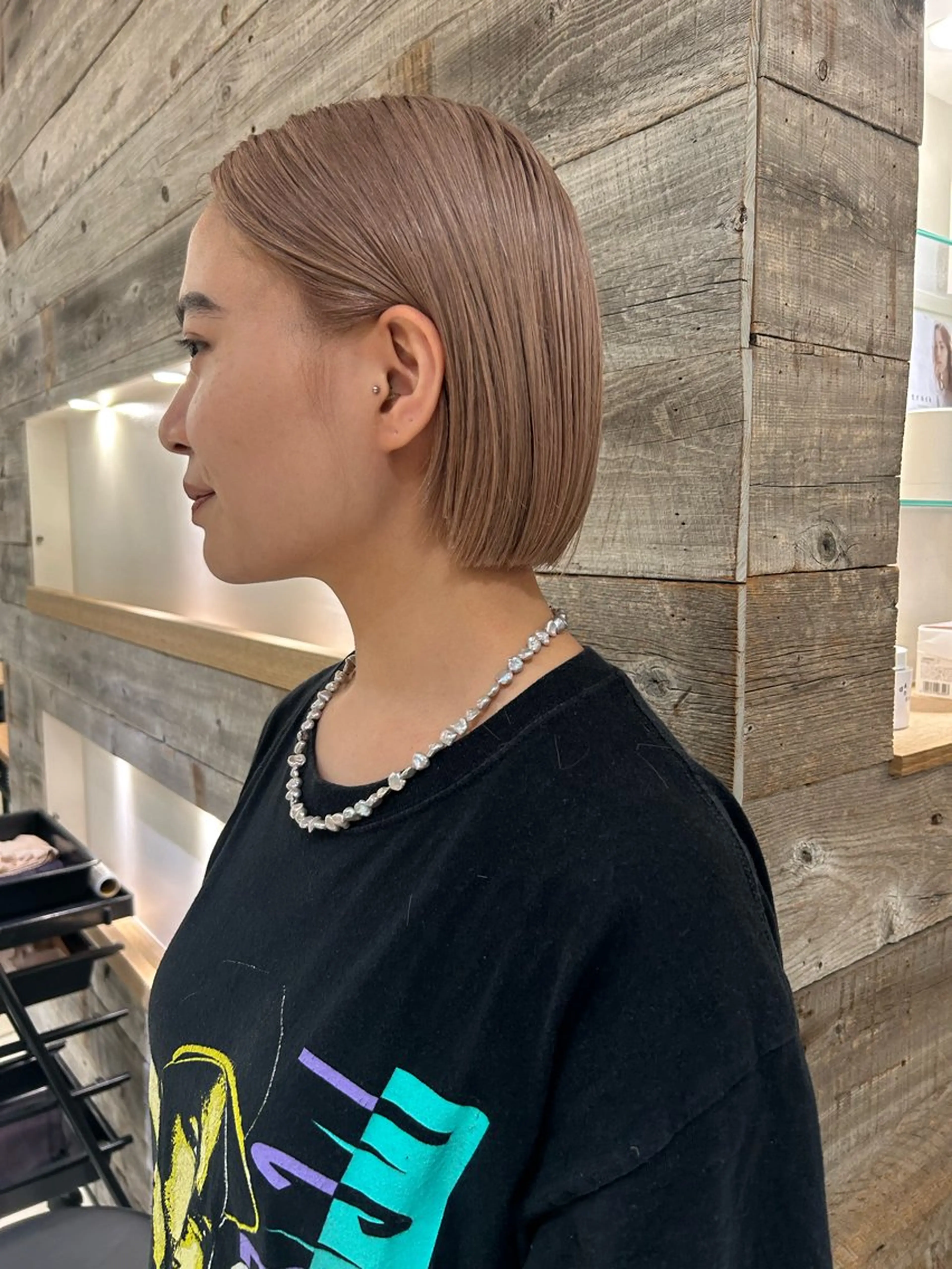 ショート カラー ベージュカラー カット ヘアカラー トリートメント Loom.所属・村上雅人 ナチュラルモードのヘアスタイル