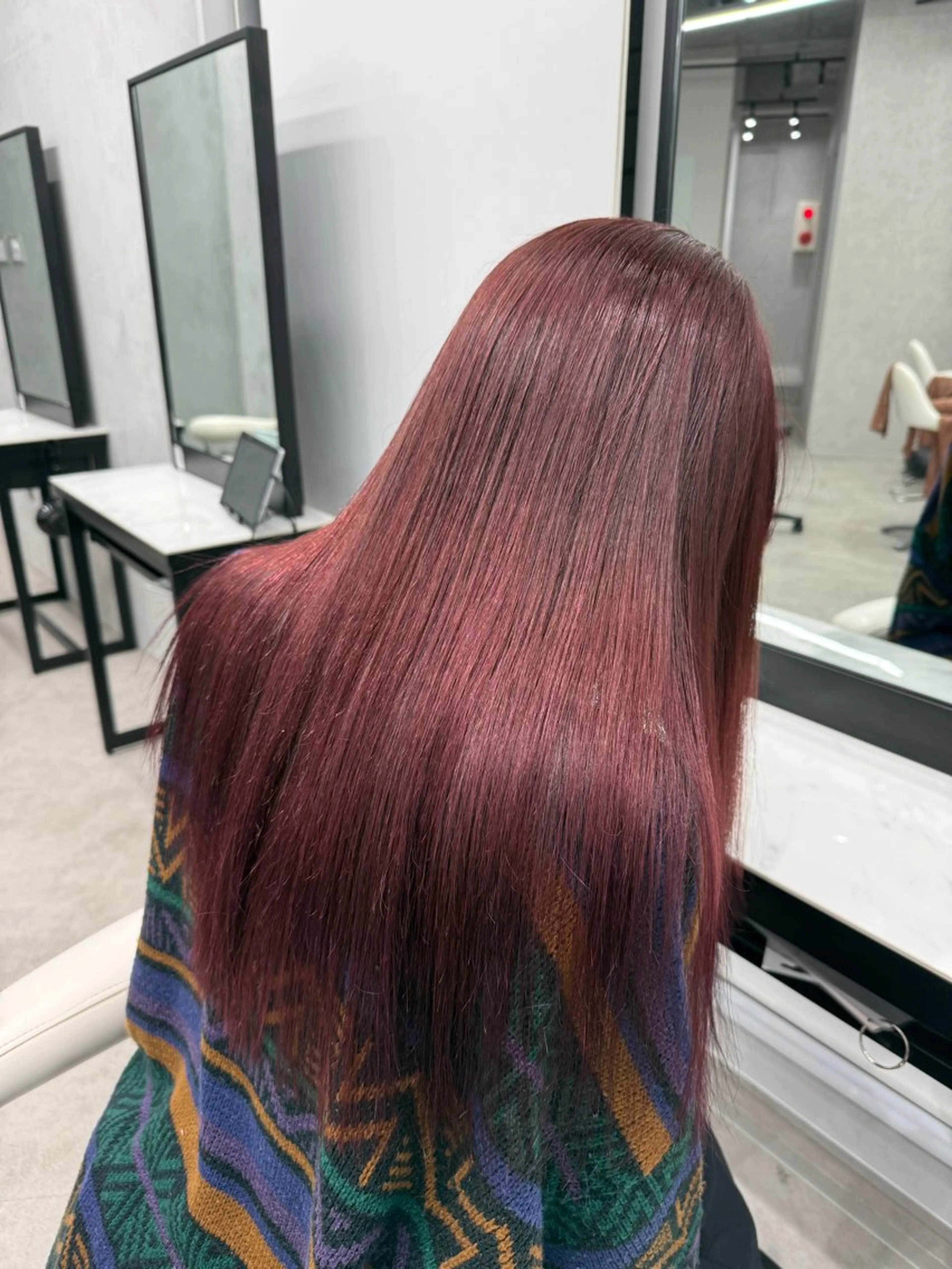 カラー ブリーチ ブリーチなしカラー レッドカラー ヘアカラー カット¥1100 / 𝙍𝙪𝙣𝙖⟡.のヘアスタイル