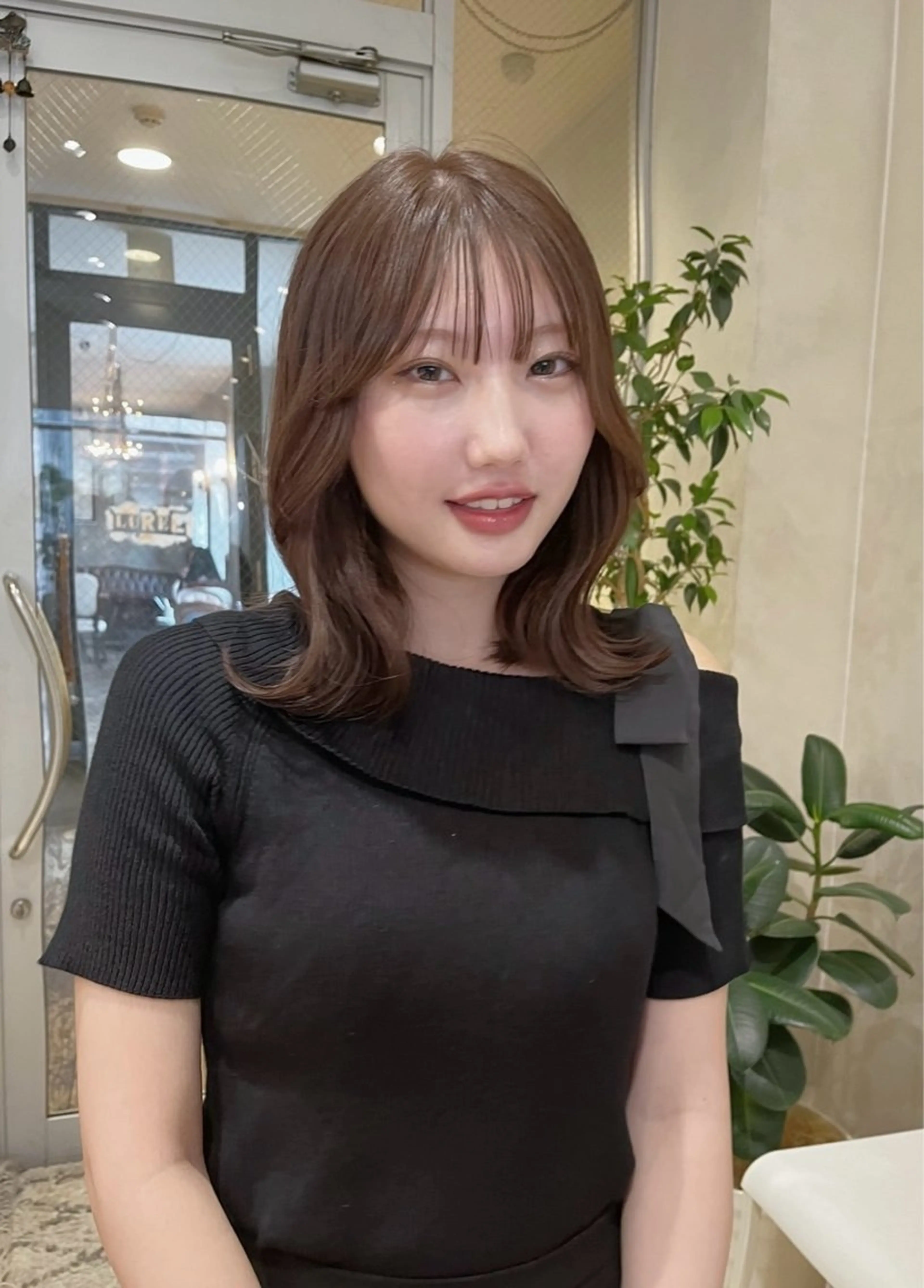 セミロング カラー nakahara madokaのヘアスタイル