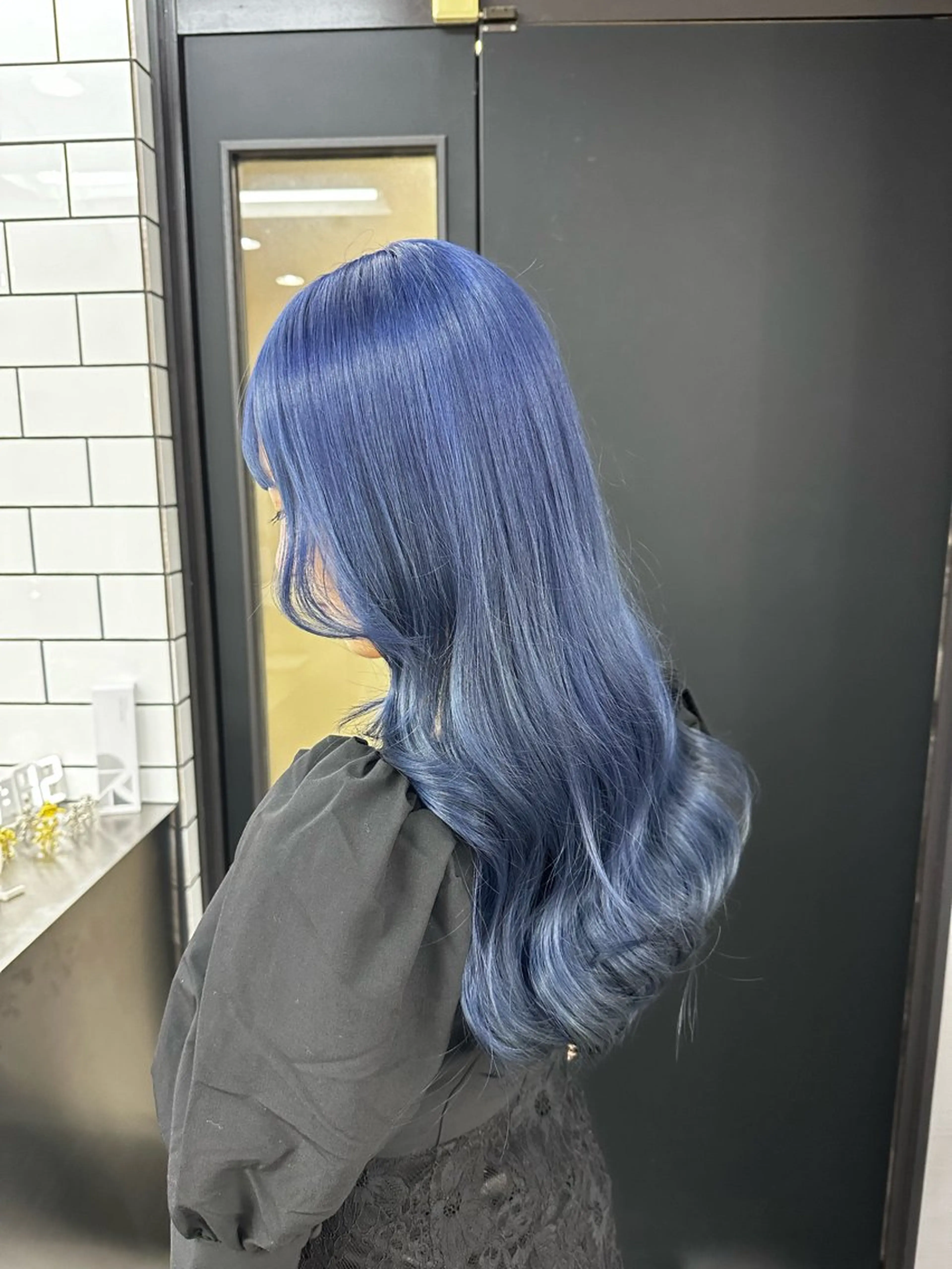 ロング カラー ブリーチ ブルーカラー ネイビーカラー GIMMICK pasha所属・天野 タイナのヘアスタイル