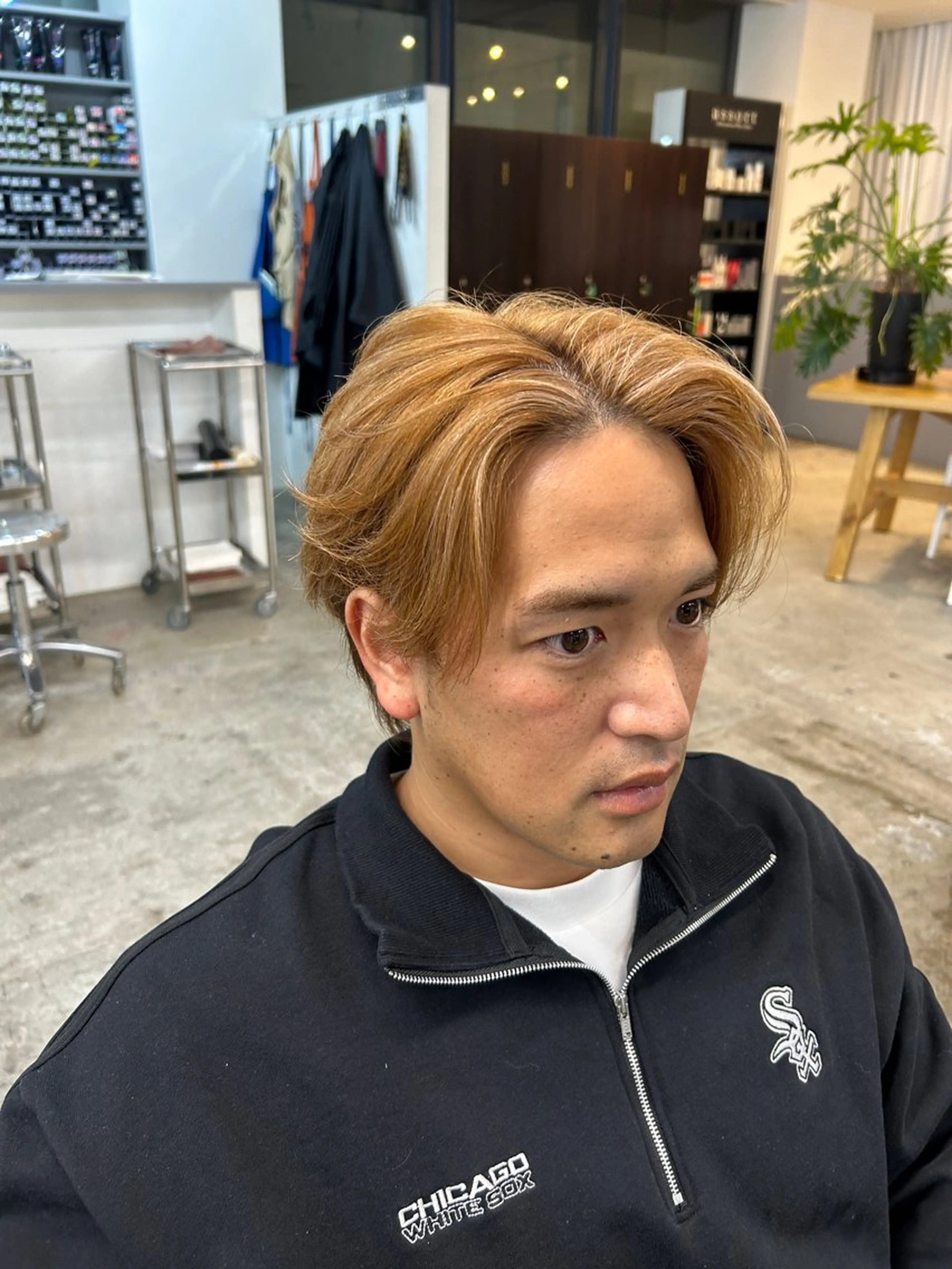 メンズ ヘアカラー assort tokyo所属・木下陽 ハイトーン/表参道のヘアスタイル