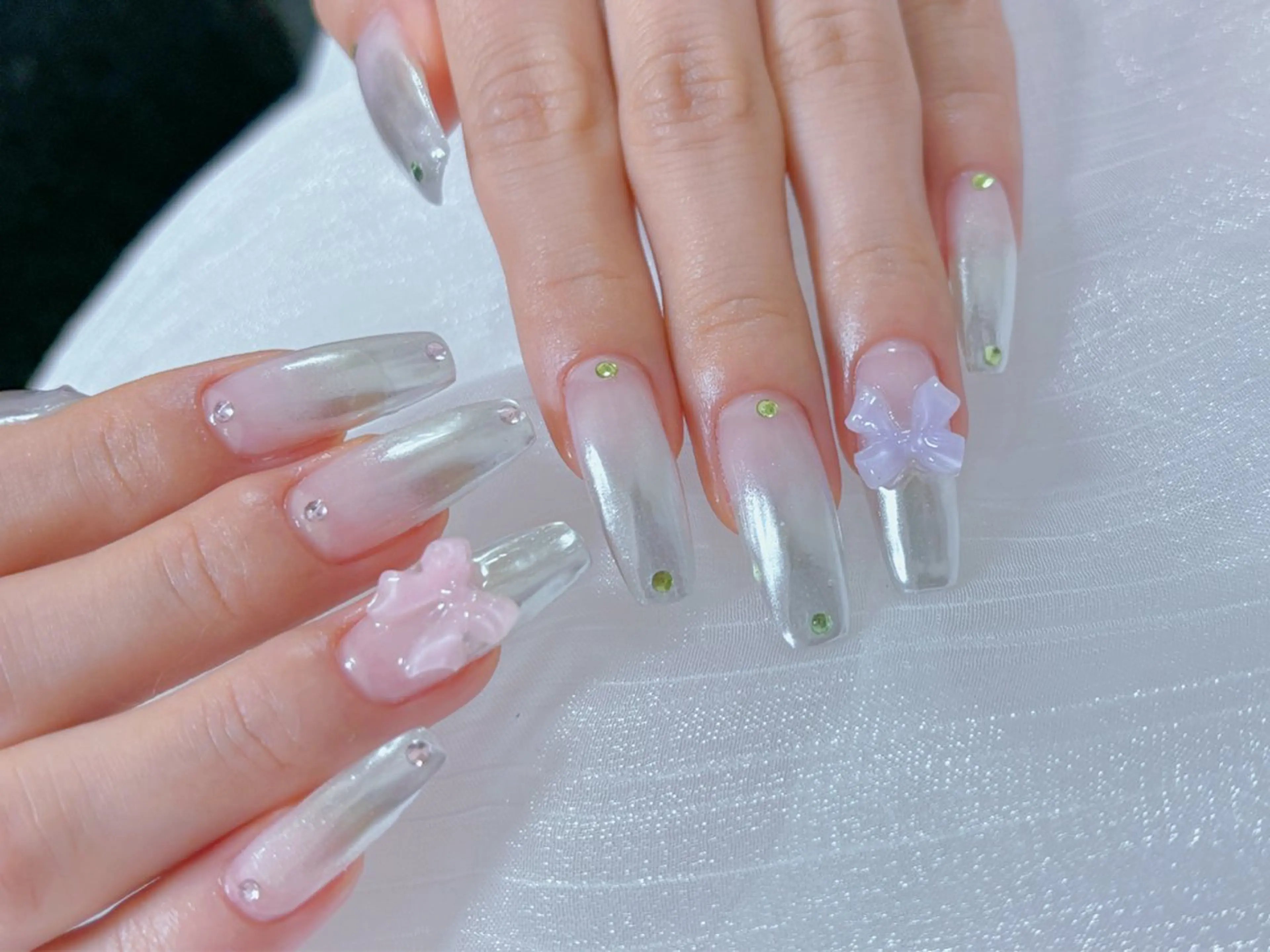 ネイル 韓国ネイル ニュアンスネイル オフィスネイル ワンホンネイル ネイルサロンエクラ 🫧Shizukaのネイルデザイン