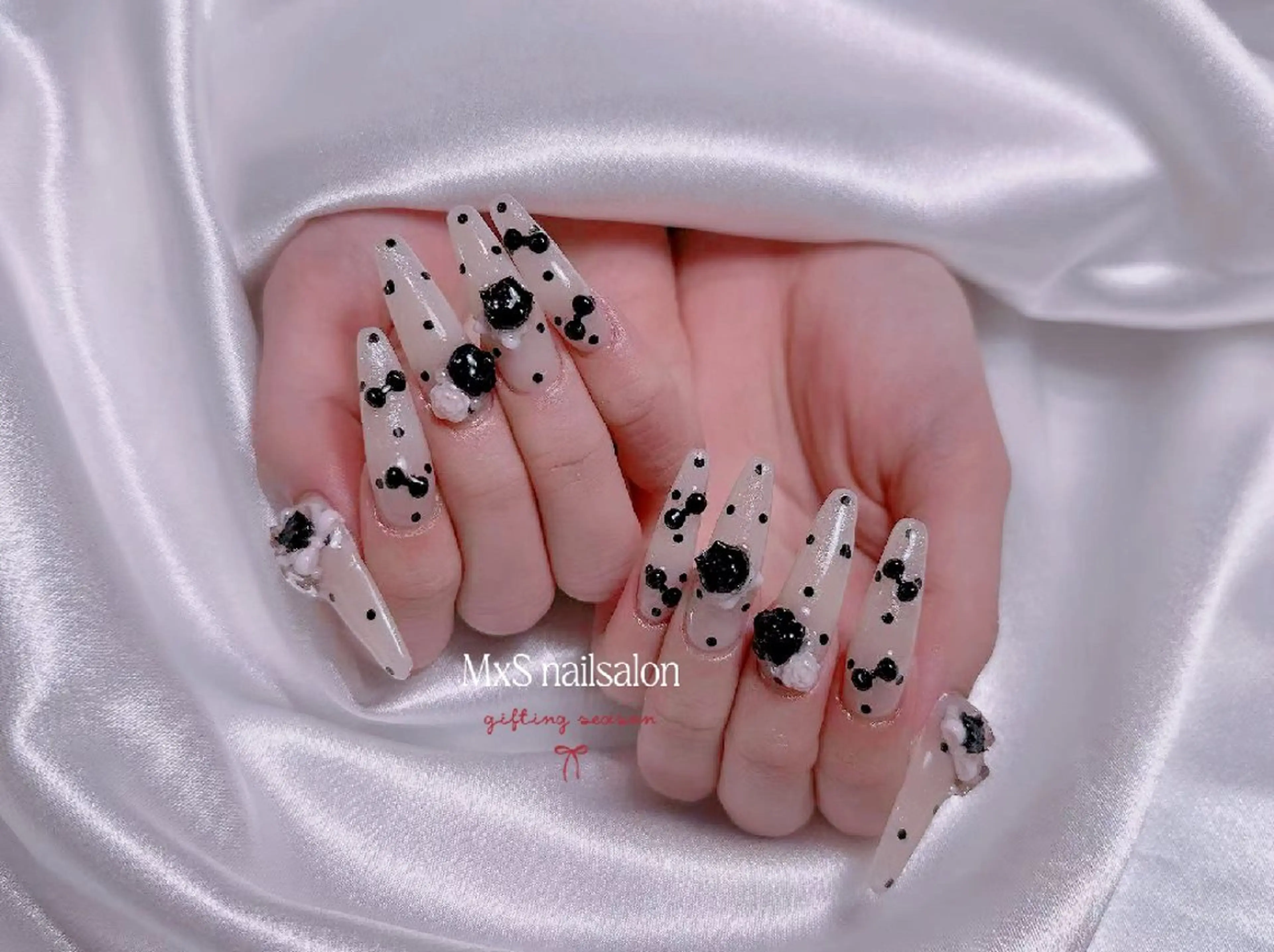 ネイル ジェルネイル 韓国ネイル マグネットネイル パラジェル ワンホンネイル ハンドネイル MxS Nail 【長さだし/フィルイン/マグネット/ワンホンネイル/韓国ネイル/パラジェル】所属・M×S Nail みなのネイルデザイン