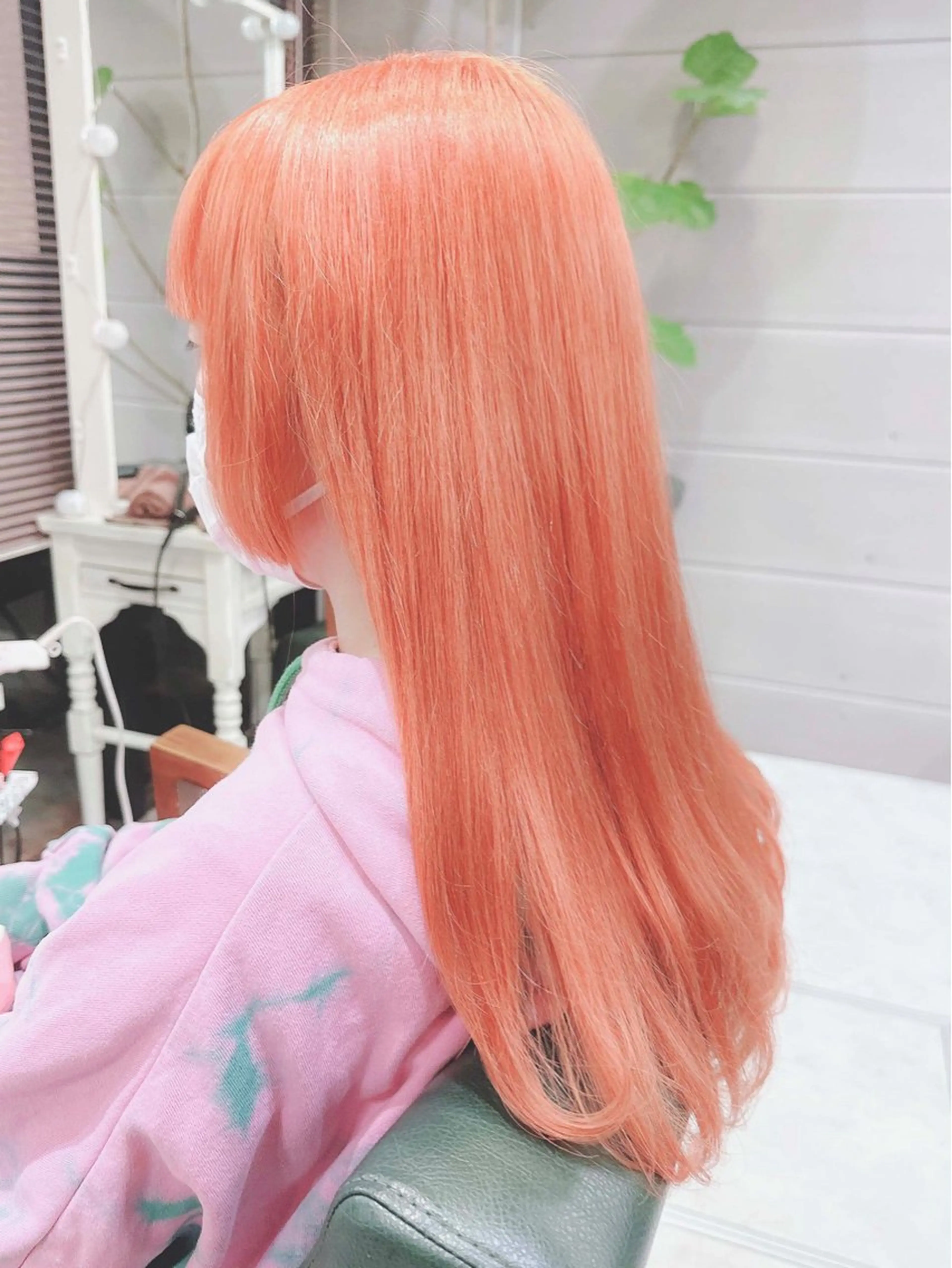 ロング カラー ブリーチ 透明感カラー ハイトーンカラー オレンジ 𝐍𝐚𝐧𝐚{ 原宿/ハイトーン🫧のヘアスタイル
