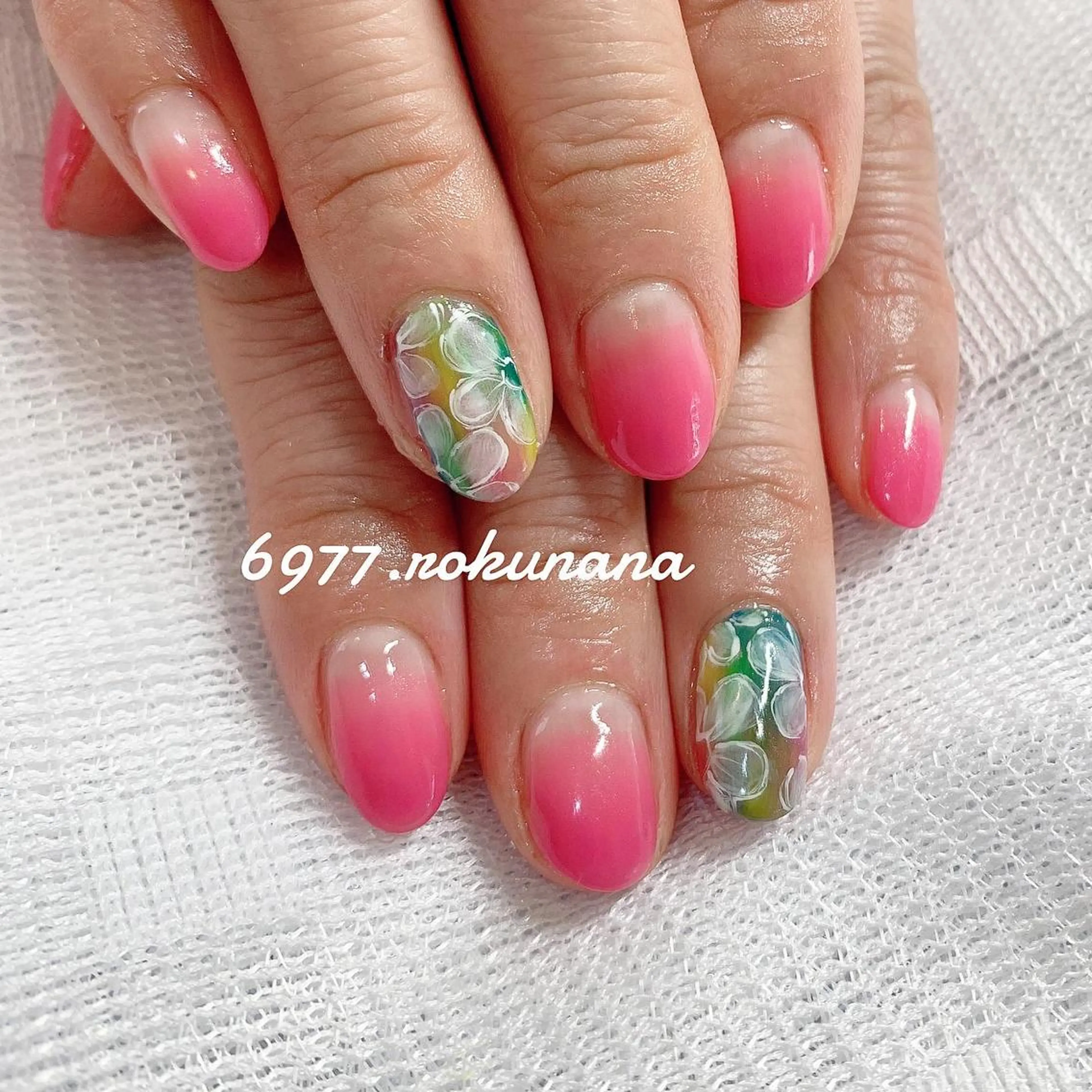 ネイル rokunana 佐野のネイルデザイン