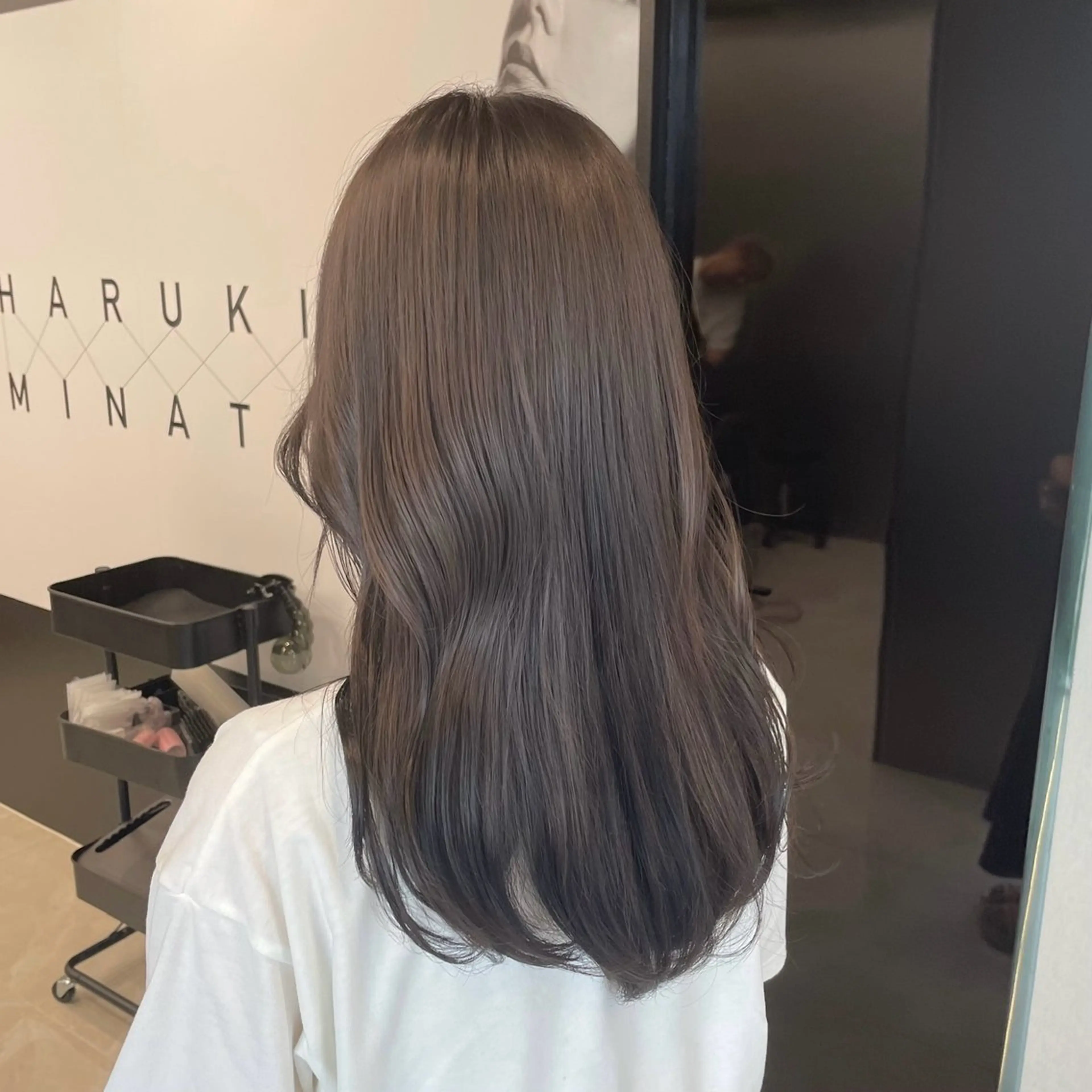 ロング カラー ブリーチ 透明感カラー グレージュ ヘアカラー トリートメント HARUKI MINATO Japan SENDAI所属・🌈【透明感・韓国 ヘア】がっきー🌈のヘアスタイル