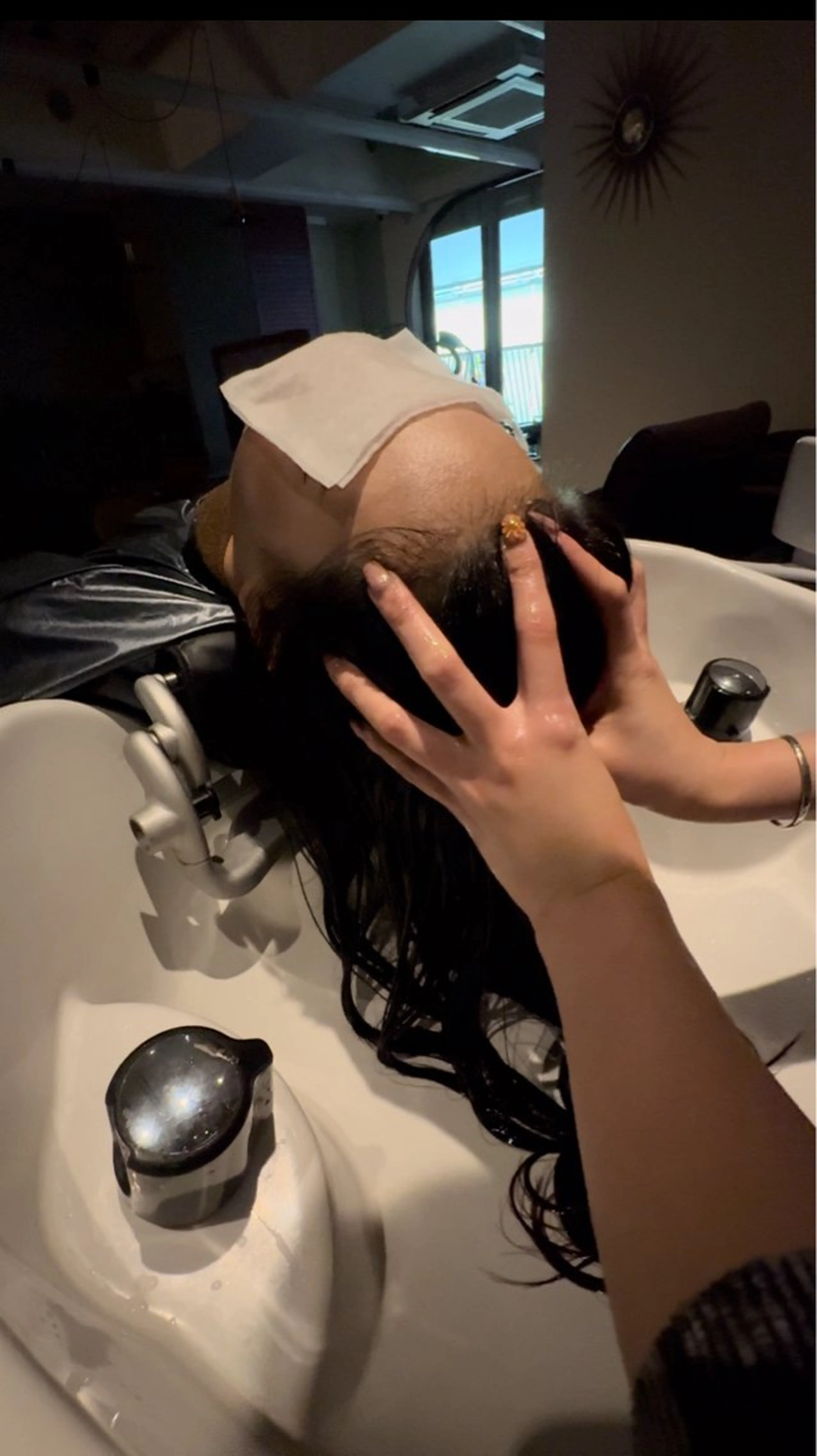 艶カラー 内部補修のヘアスタイル