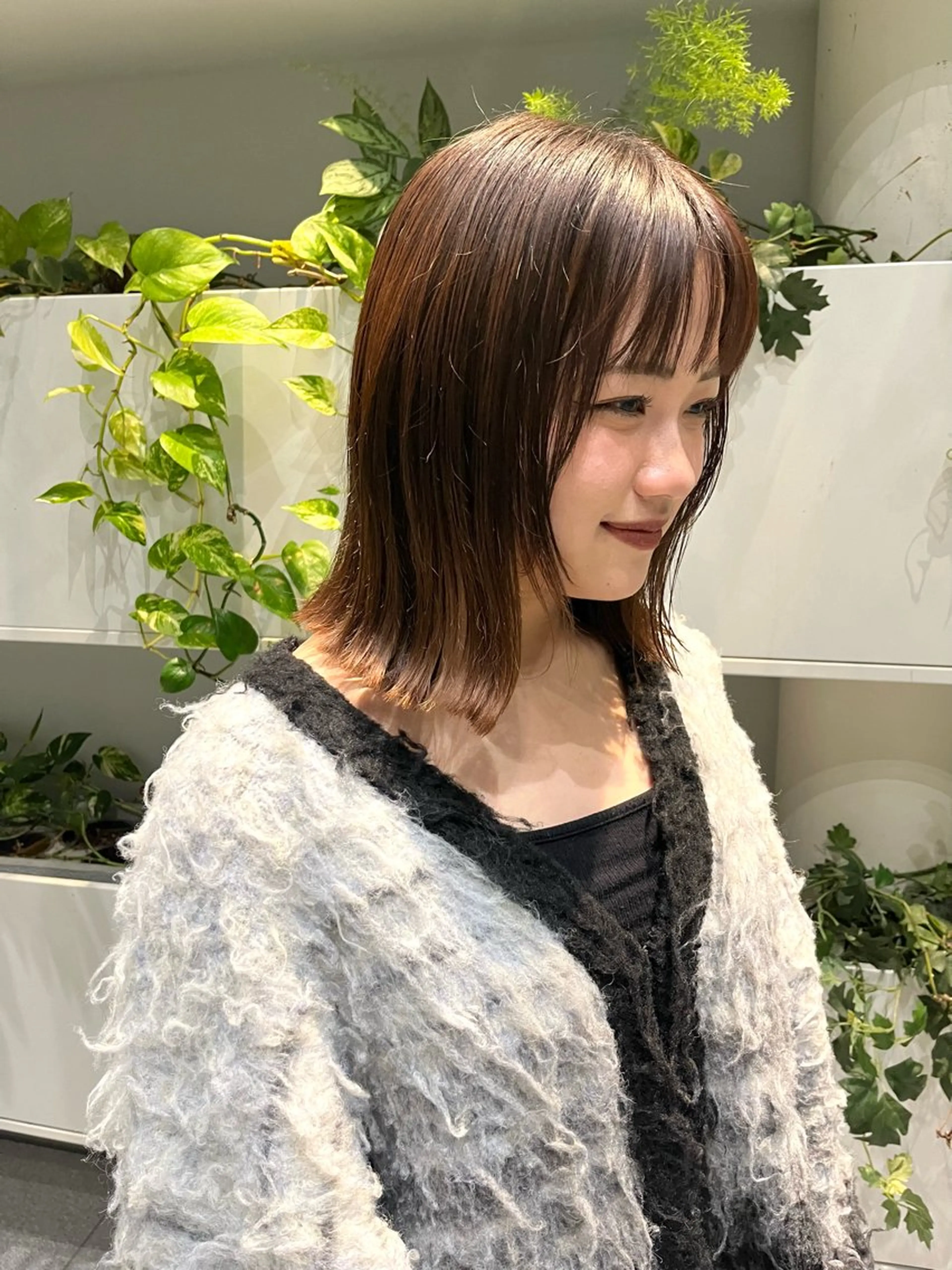 ミディアム カット 縮毛矯正 トリートメント つぼみ/パーマ ／レイヤー／ボブのヘアスタイル