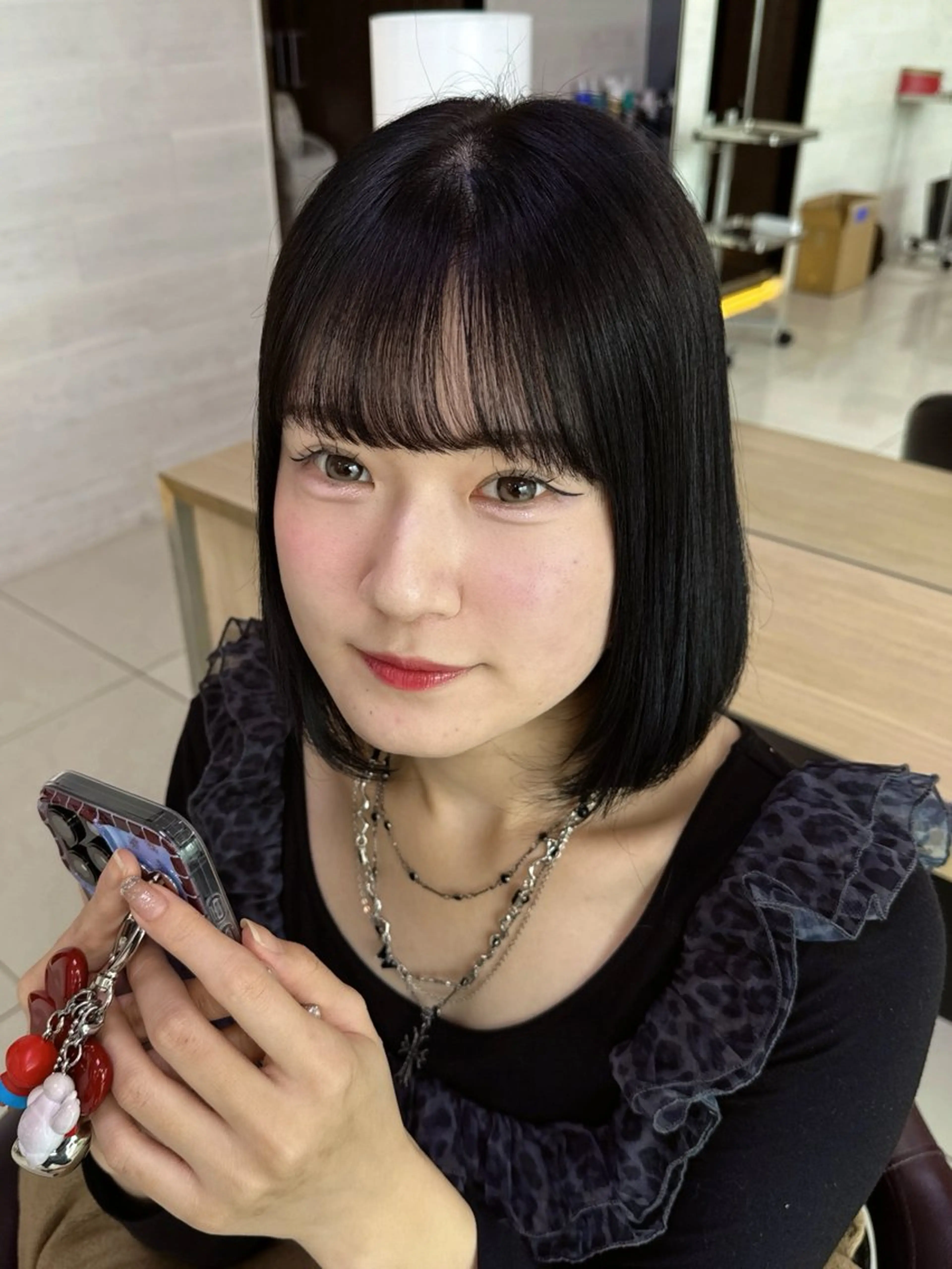 ショート カラー カット ヘアカラー レイヤー✂️ ハイトーン💖モテ髪のヘアスタイル