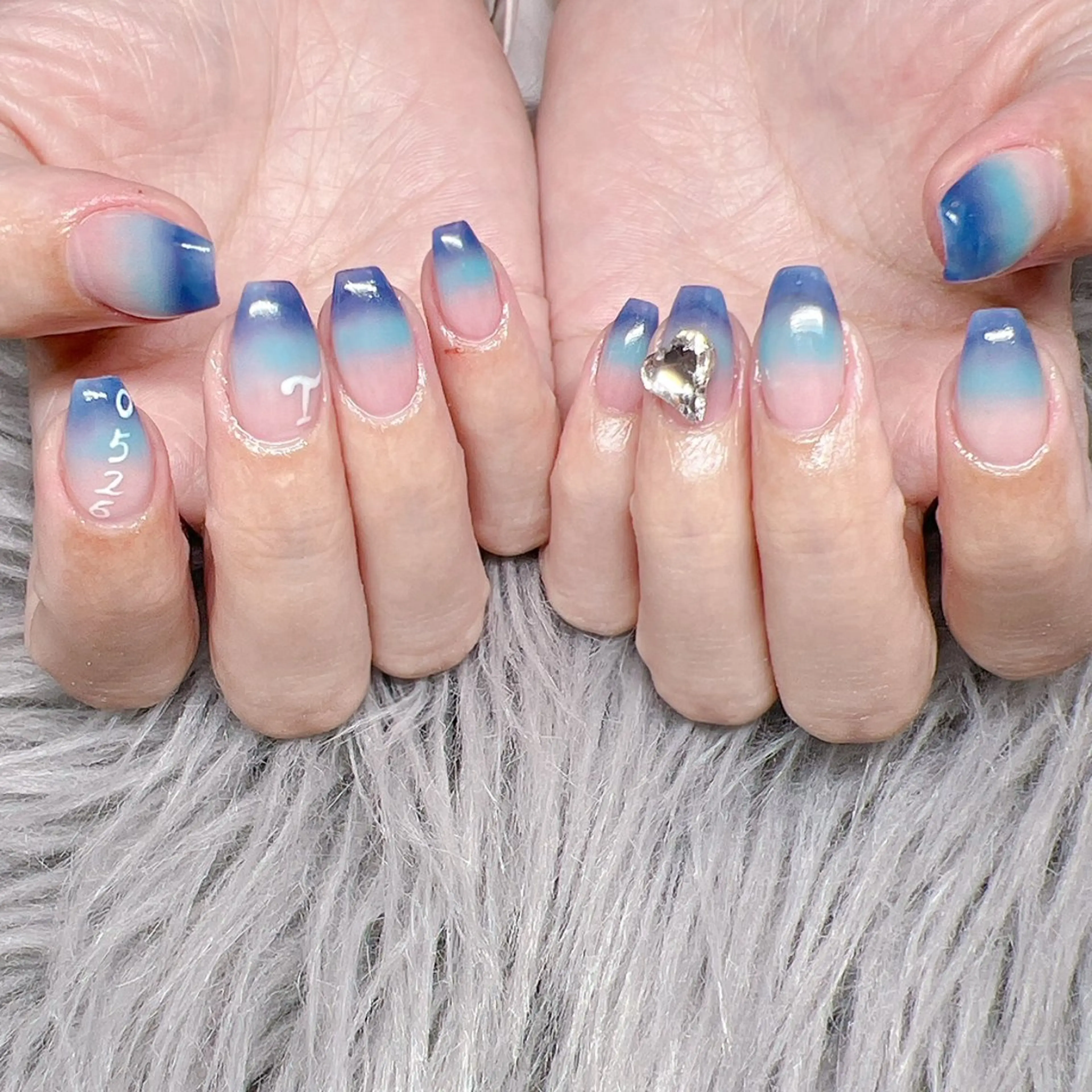 ネイル 個室ネイルサロンDolly  Girl〜ドーリーガール〜所属・DollyGirl KYOKOのネイルデザイン