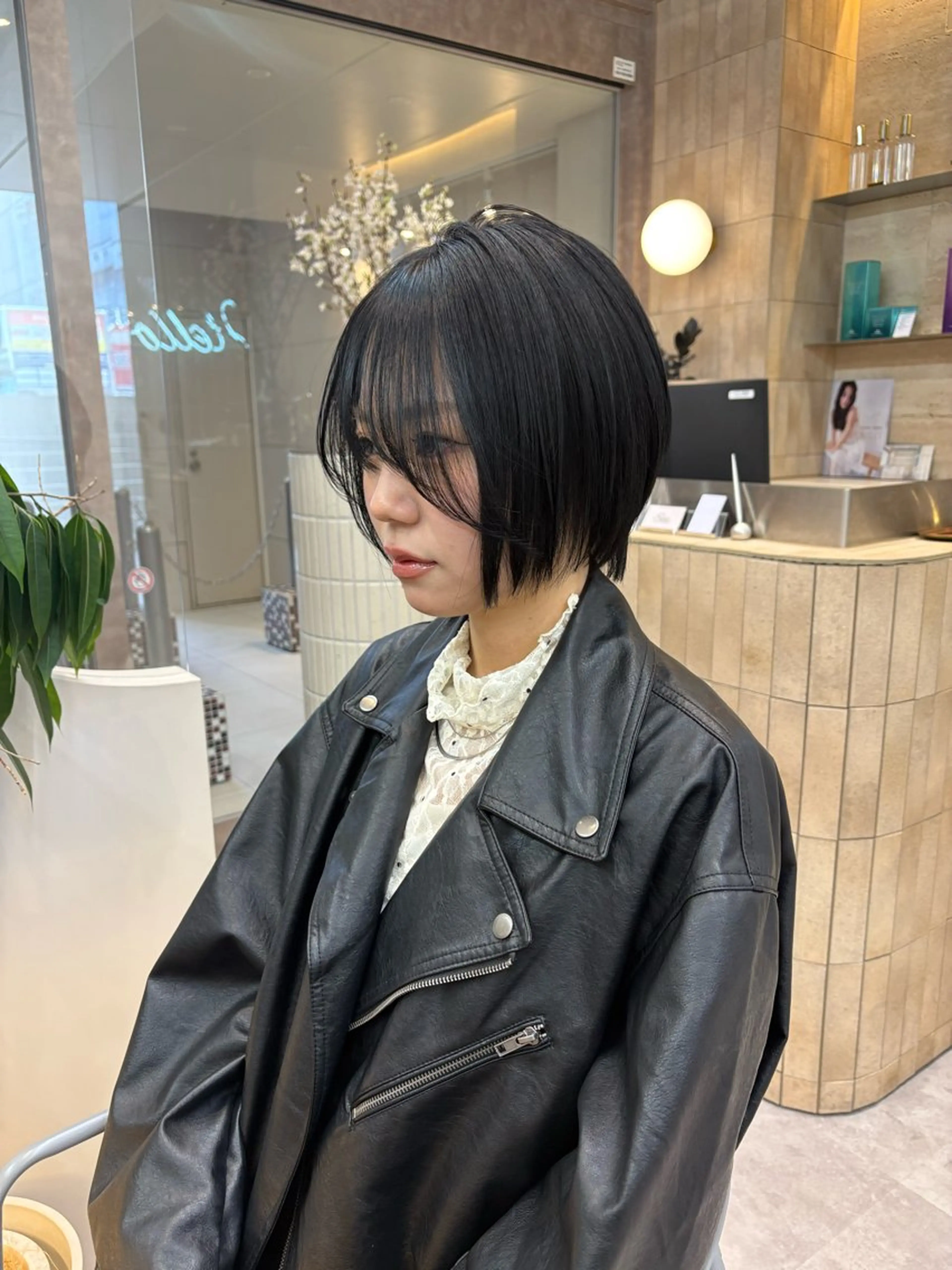 ショート レイヤー/ウルフ/ 縮毛矯正/照井友梨のヘアスタイル