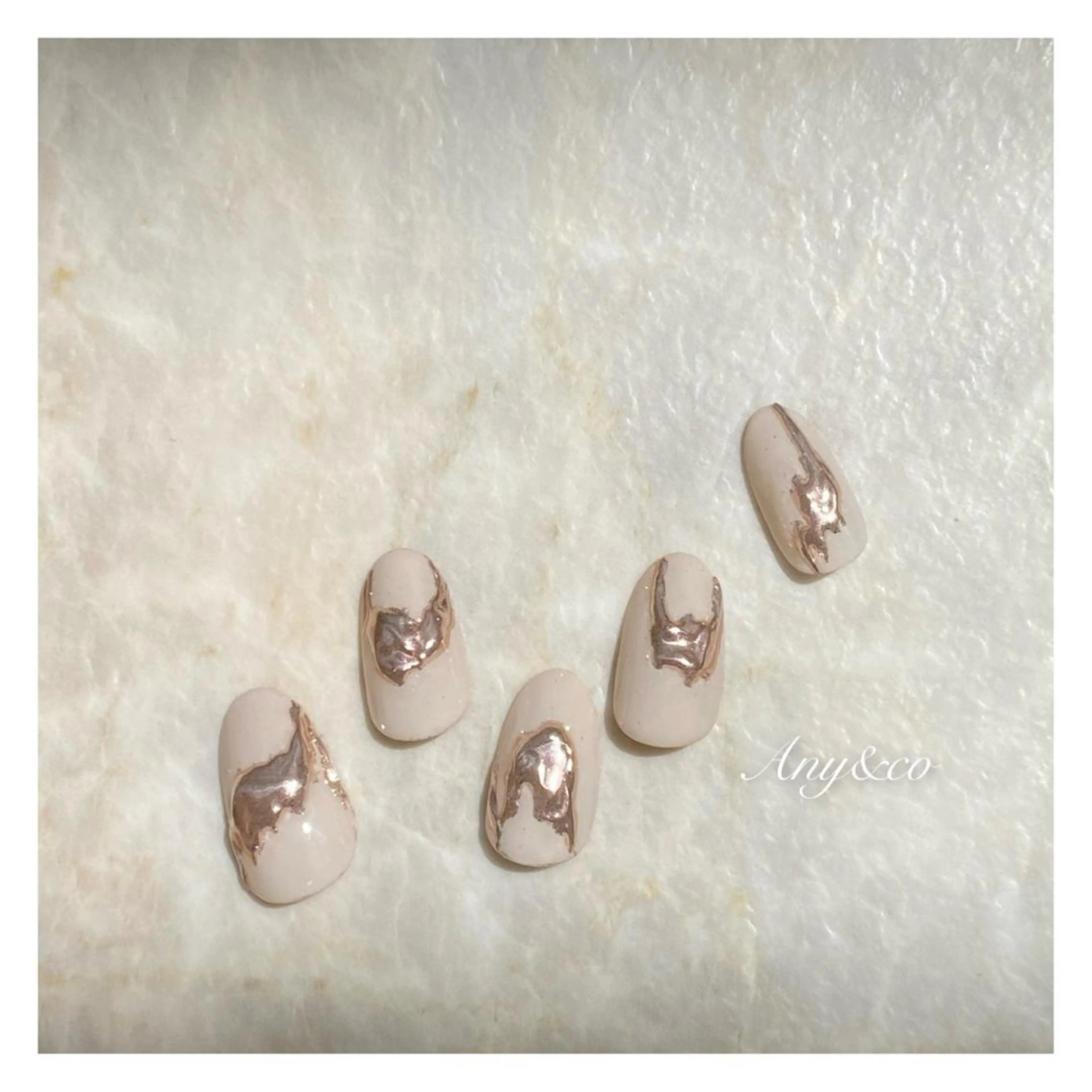 ネイル ミラーネイル ハンドネイル Any&co 【エニコ】のマツエク・マツパデザイン