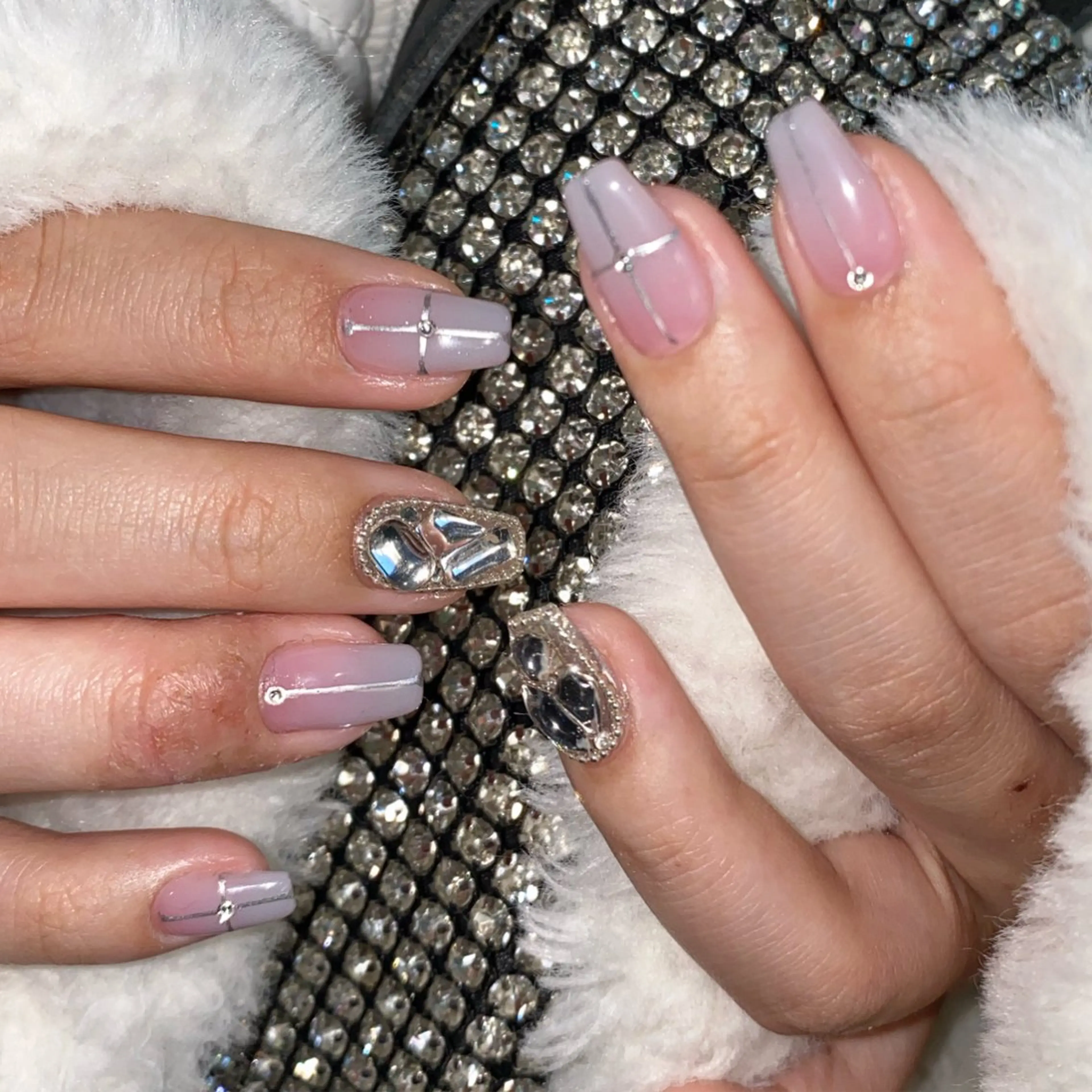 ネイル Shiori・:* 💫のネイルデザイン