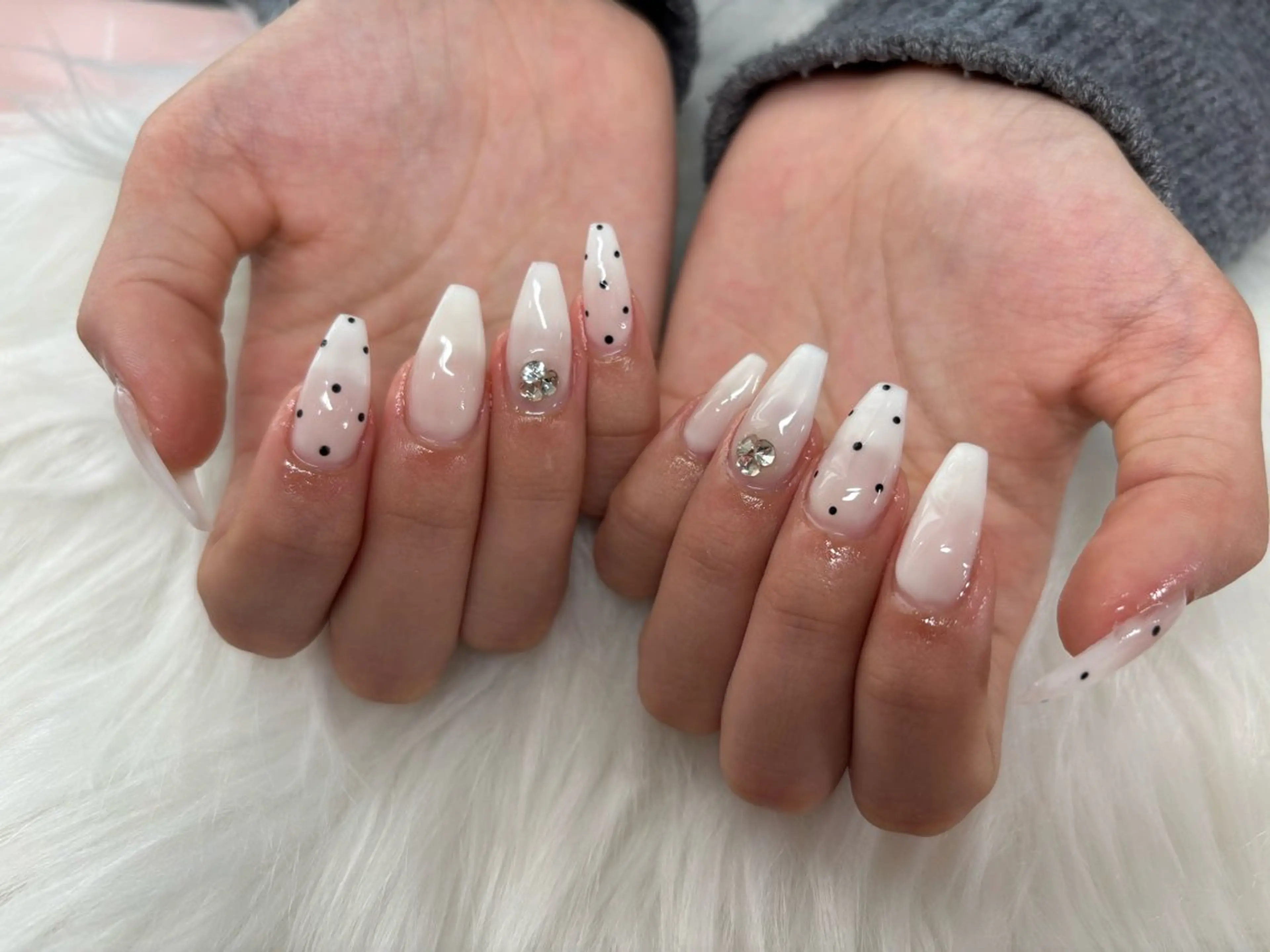 ネイル 持ち込み スカルプネイル ハンドネイル ハンドケア ネイルサロンインタークロス所属・里山 雛のネイルデザイン