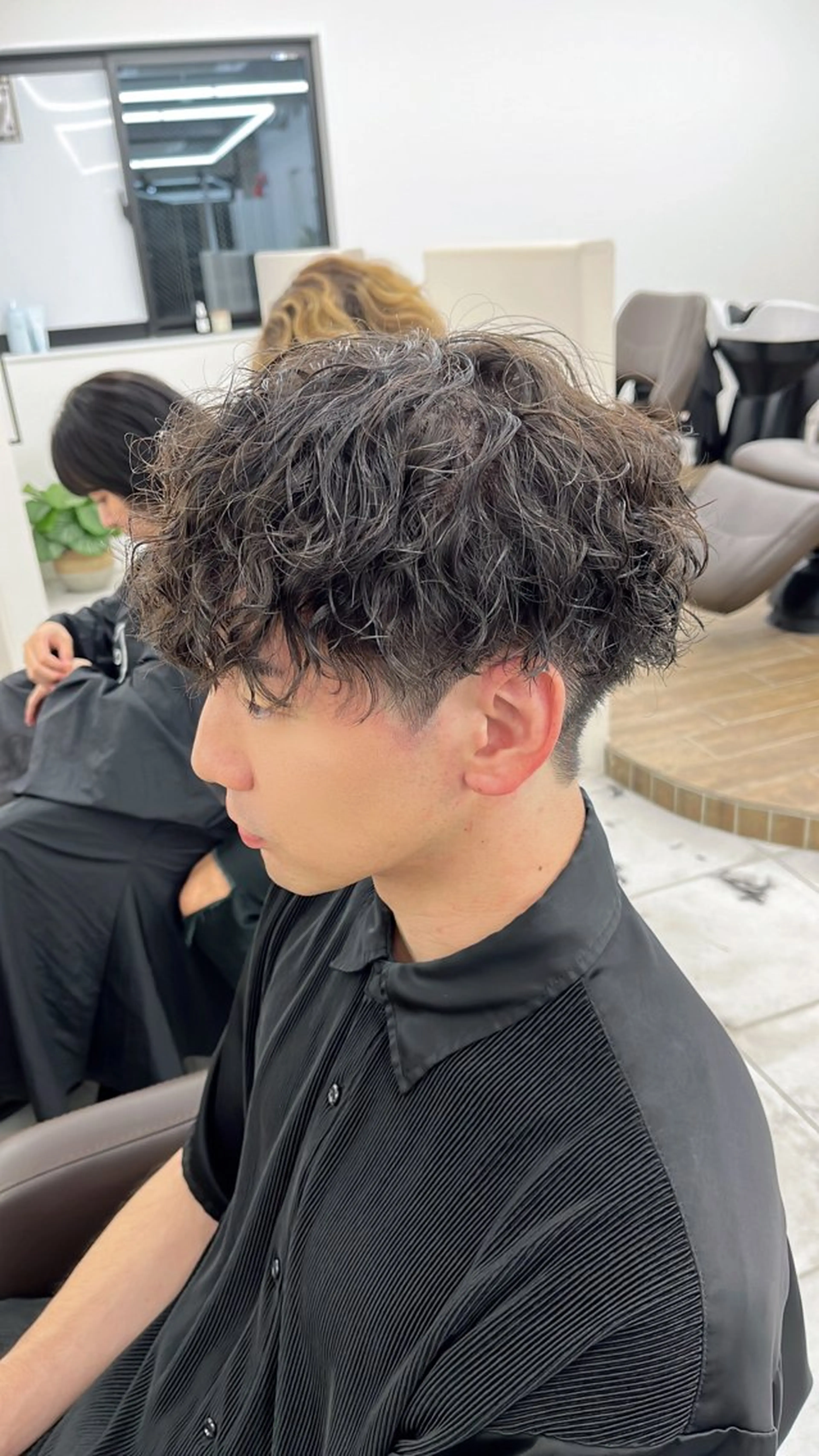 ショート パーマ メンズ 🏆メンズヘア特化 🥇代表りんぺーのヘアスタイル