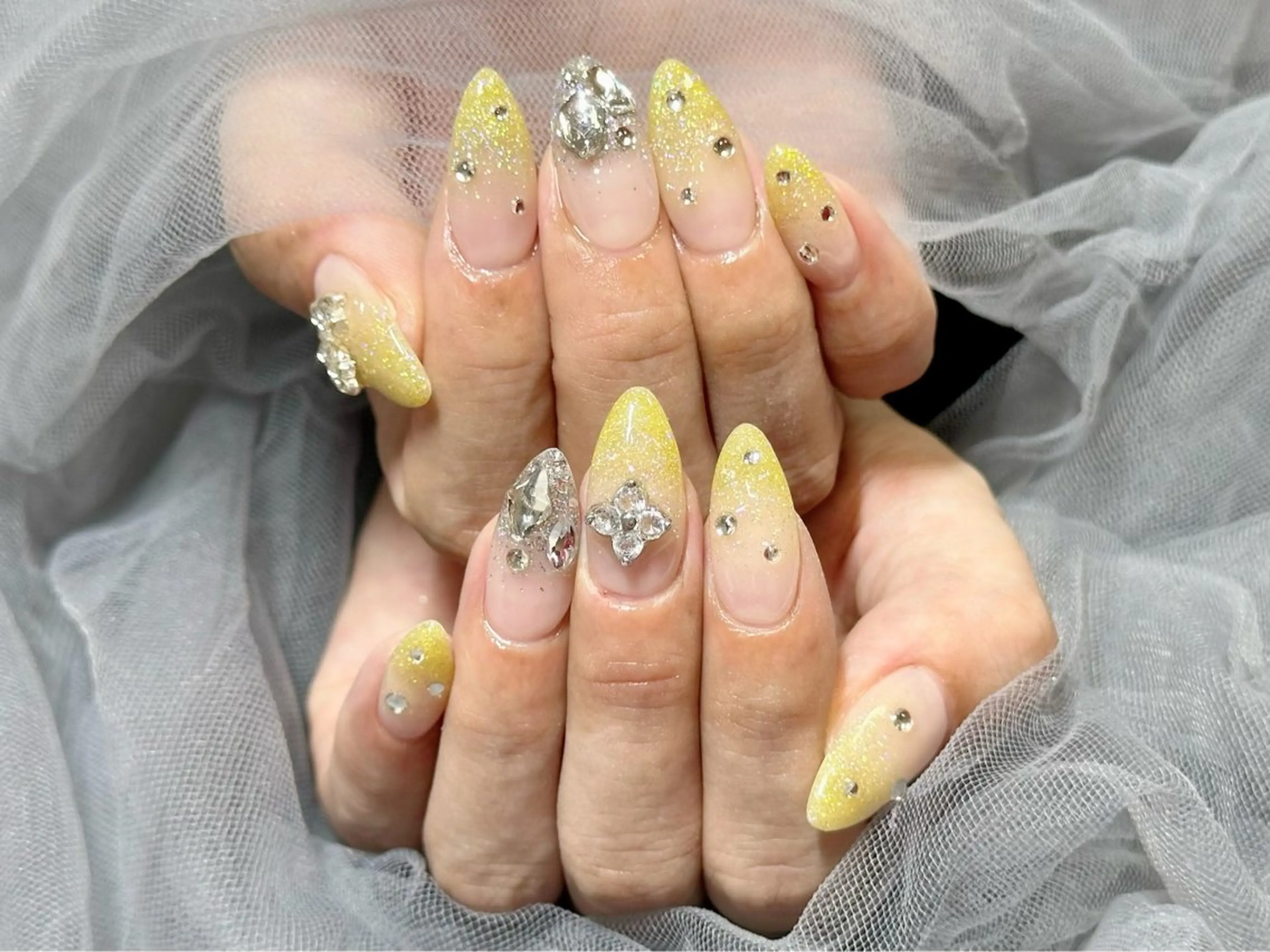 ネイル ラメ(グリッター) ラメグラデーション 黄色 ハンドネイル KURELLY所属・Nail Salon KURELLYのネイルデザイン