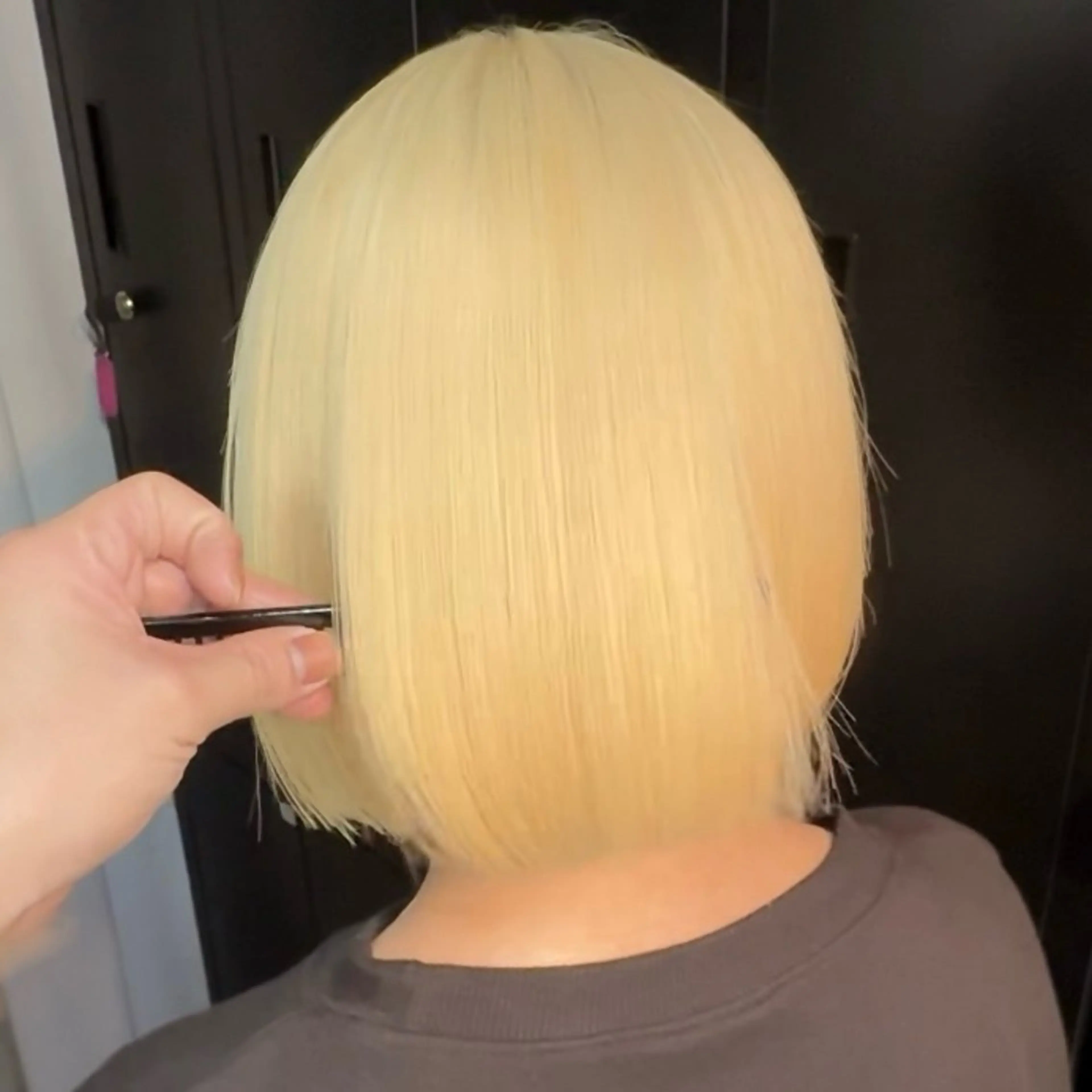 セミロング カラー ✨ブリーチ支持No1 複雑履歴修正/舘岡のヘアスタイル