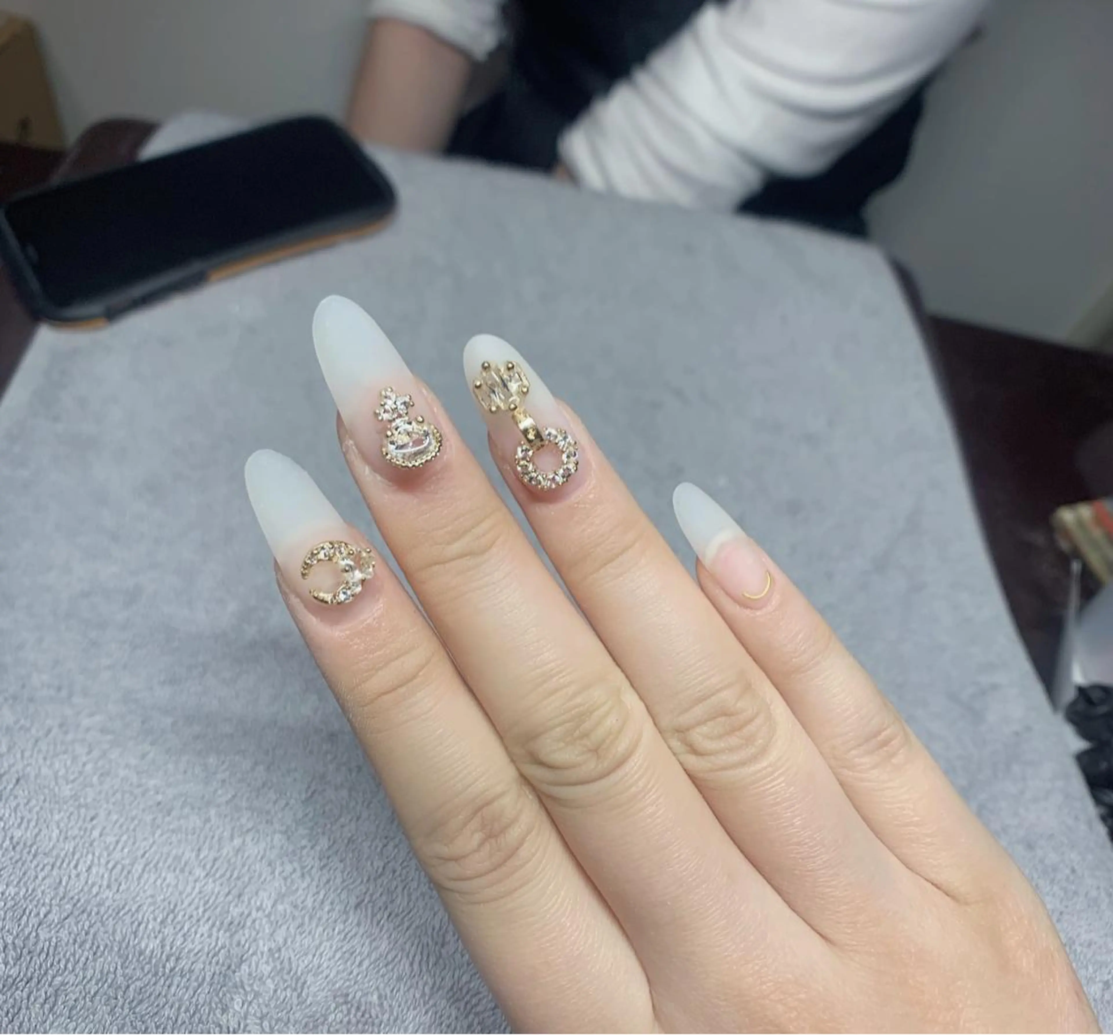 ネイル I-nailロング /ワンホン/キラキラのネイルデザイン