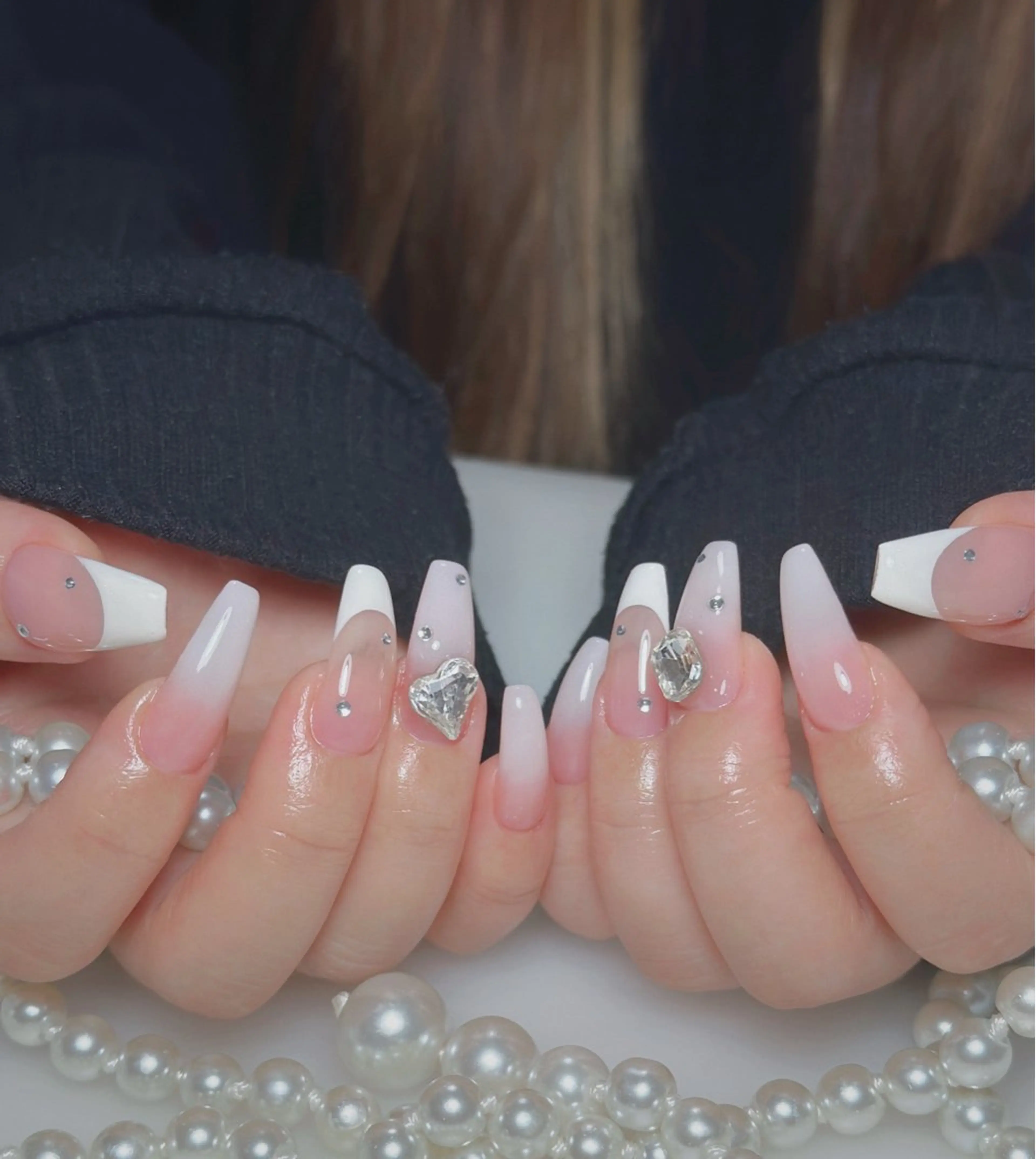 ネイル オーロラネイル 長さ出し フットネイル 韓国ネイル ラメ(グリッター) ハンドネイル 👍thumbs up nail👍のネイルデザイン