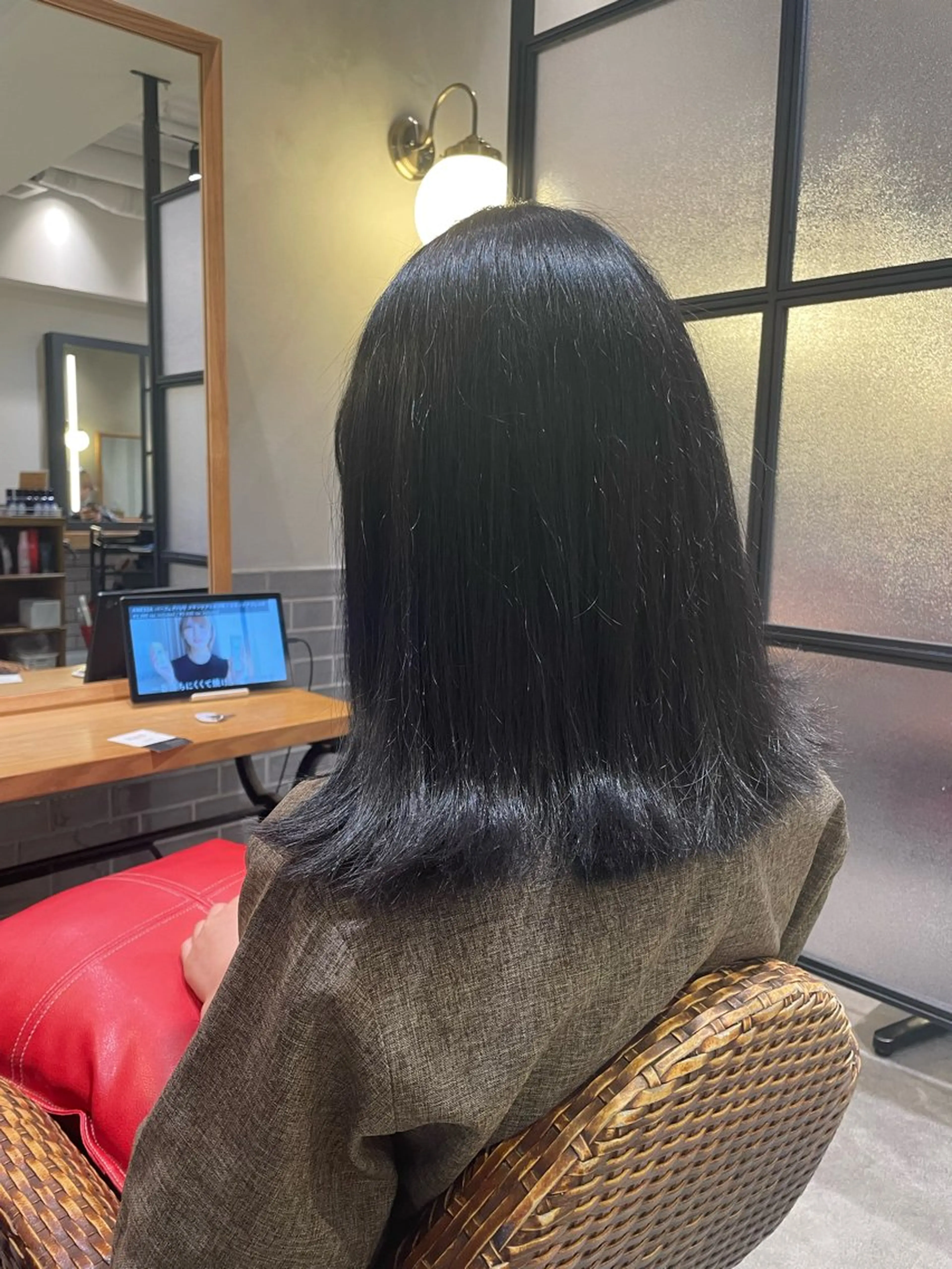 セミロング mitbytree吉祥寺所属・髪質改善/透明感カラ ー/Atsukoのヘアスタイル